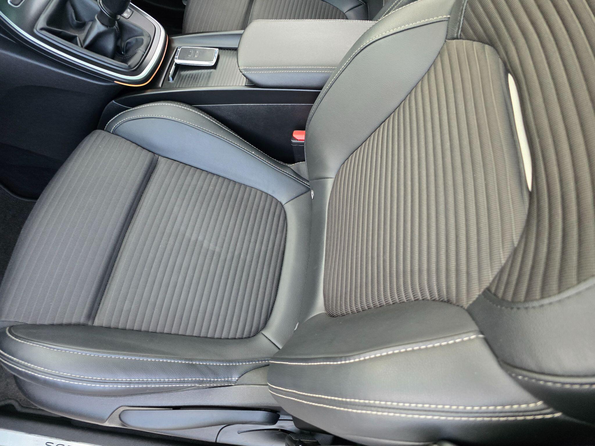 Renault Grand Scenic view 43