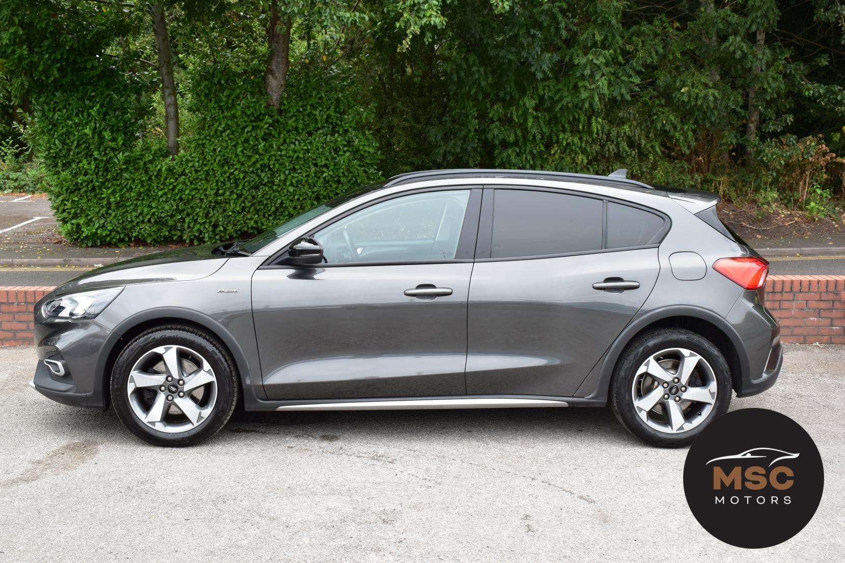 Ford Focus view 9