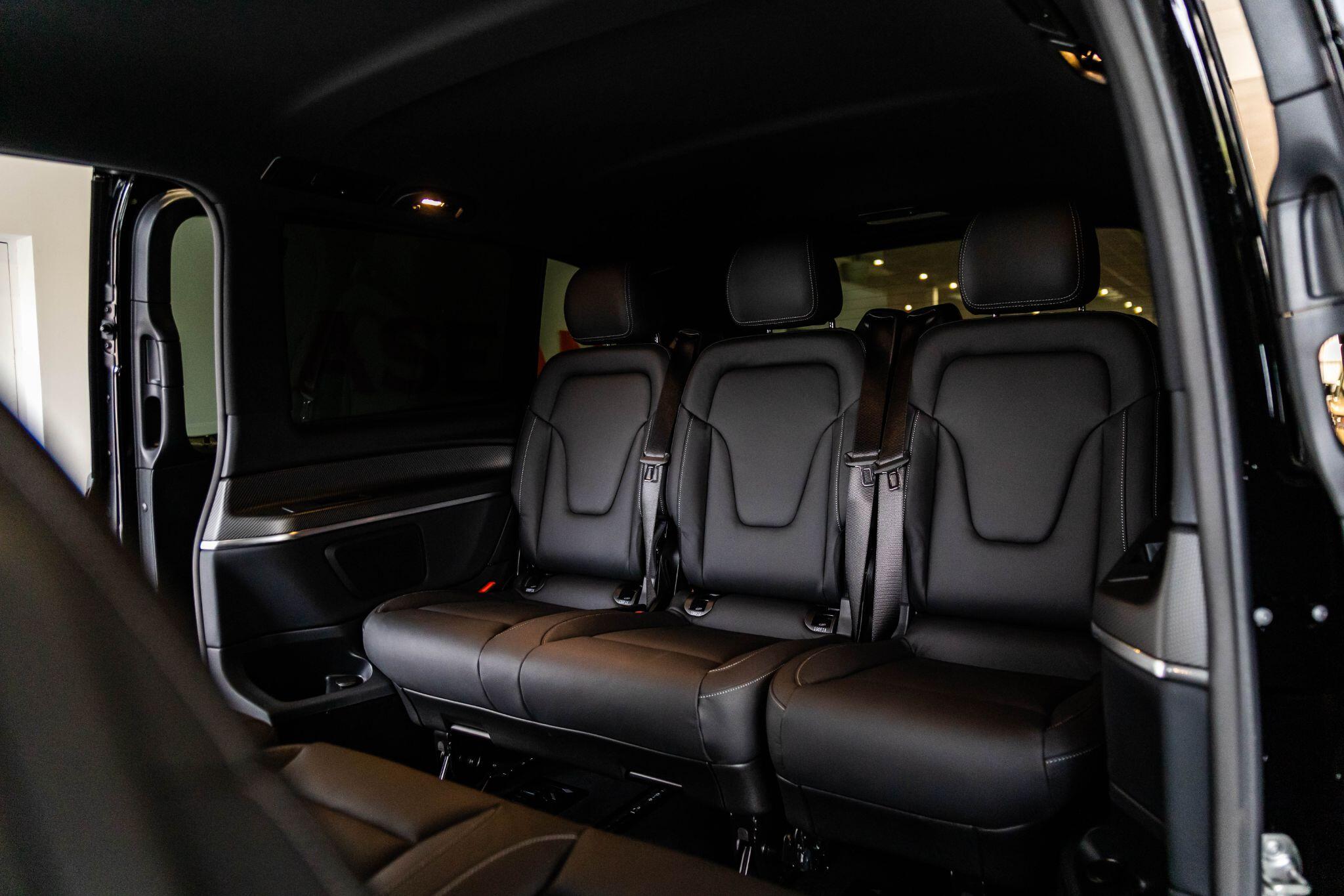 Mercedes-Benz V-Class view 18