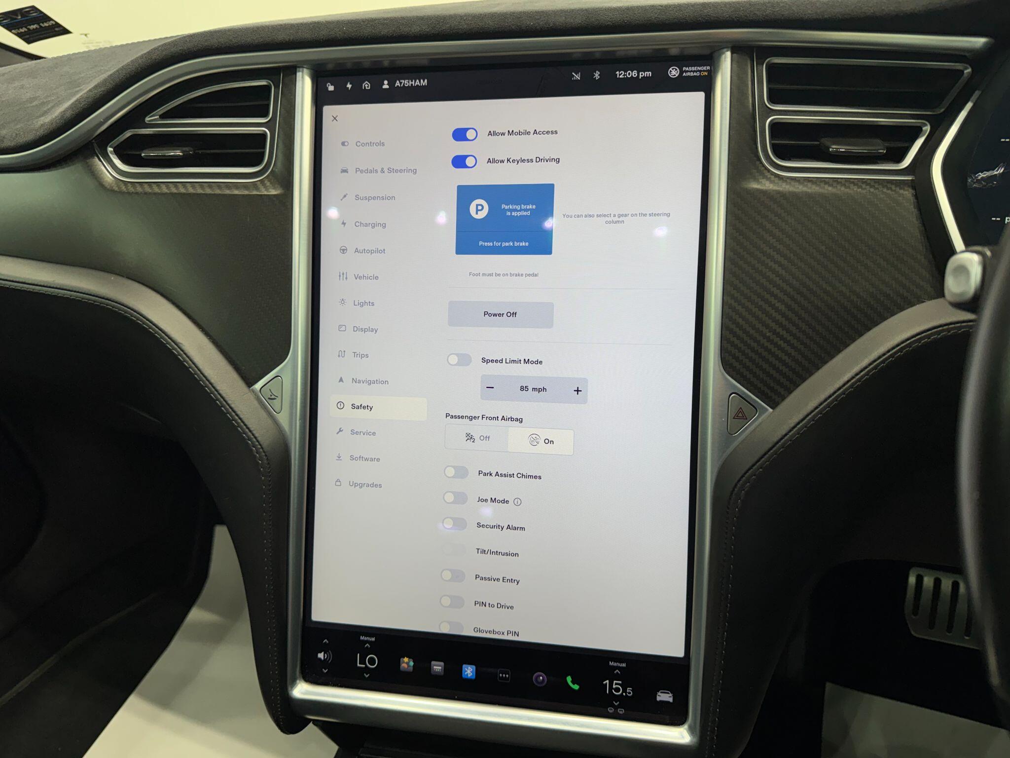 Tesla Model S view 28