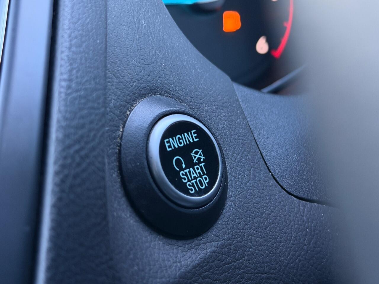 Ford Focus view 27
