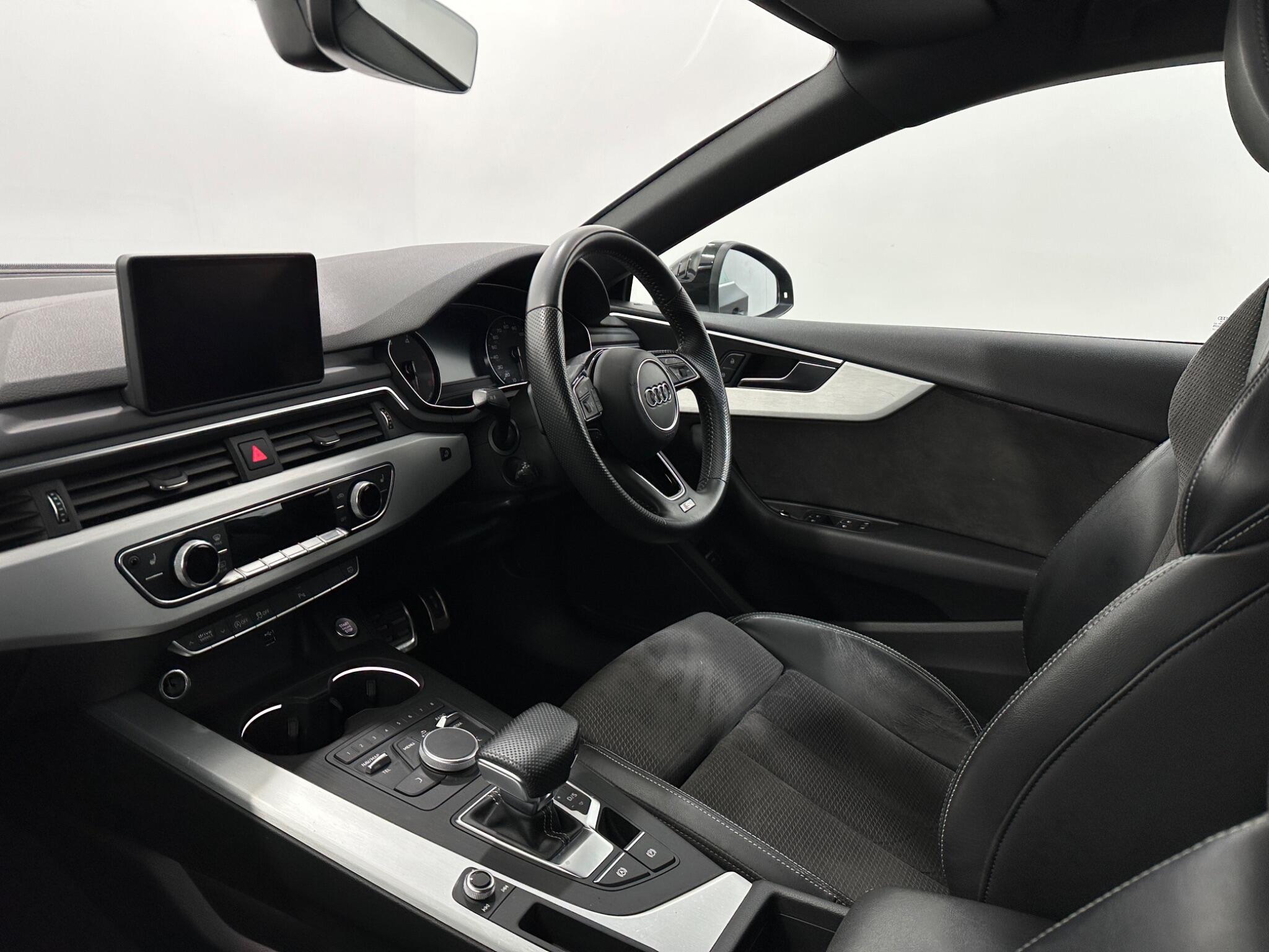 Audi A5 view 32