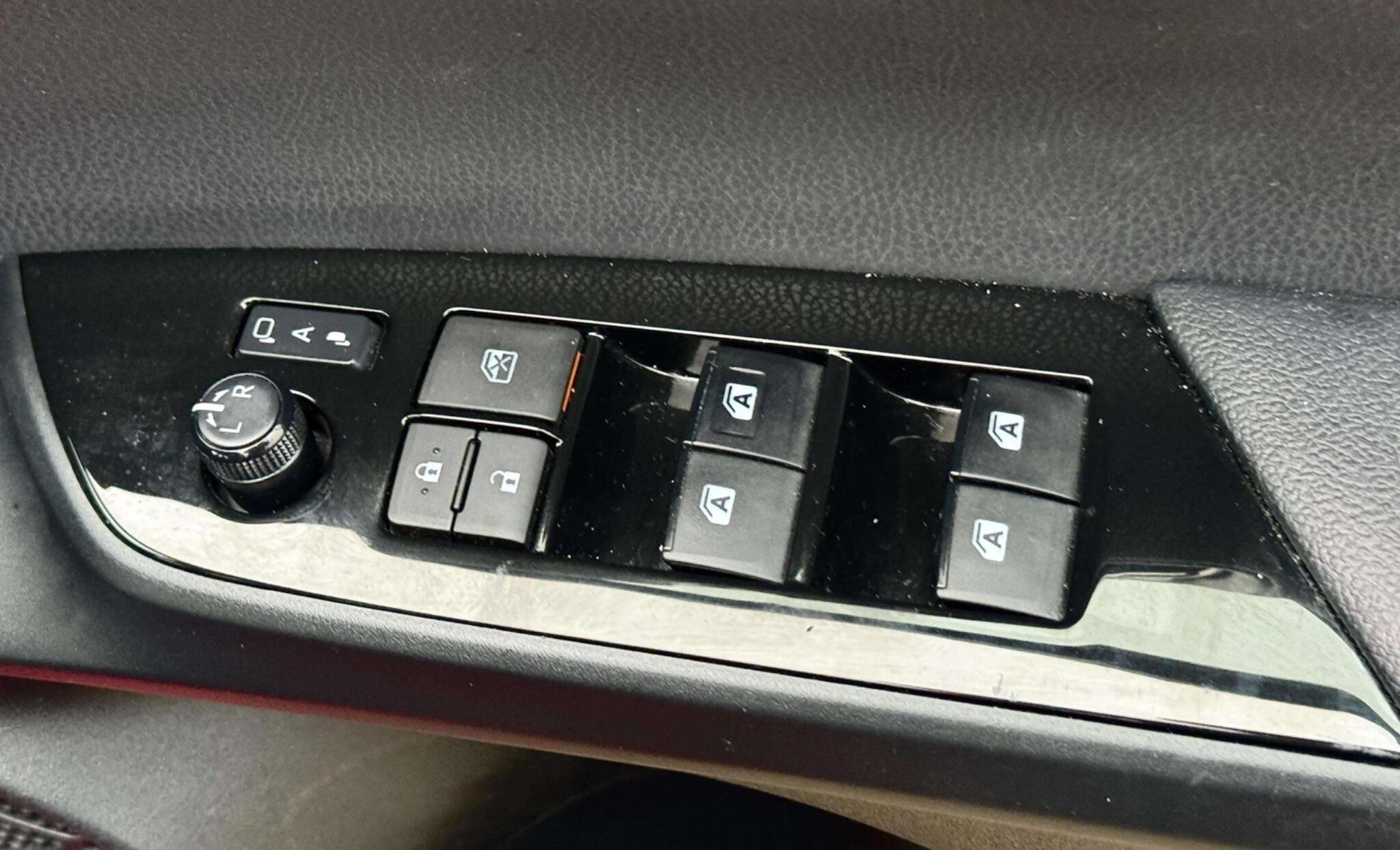 Toyota Prius view 51