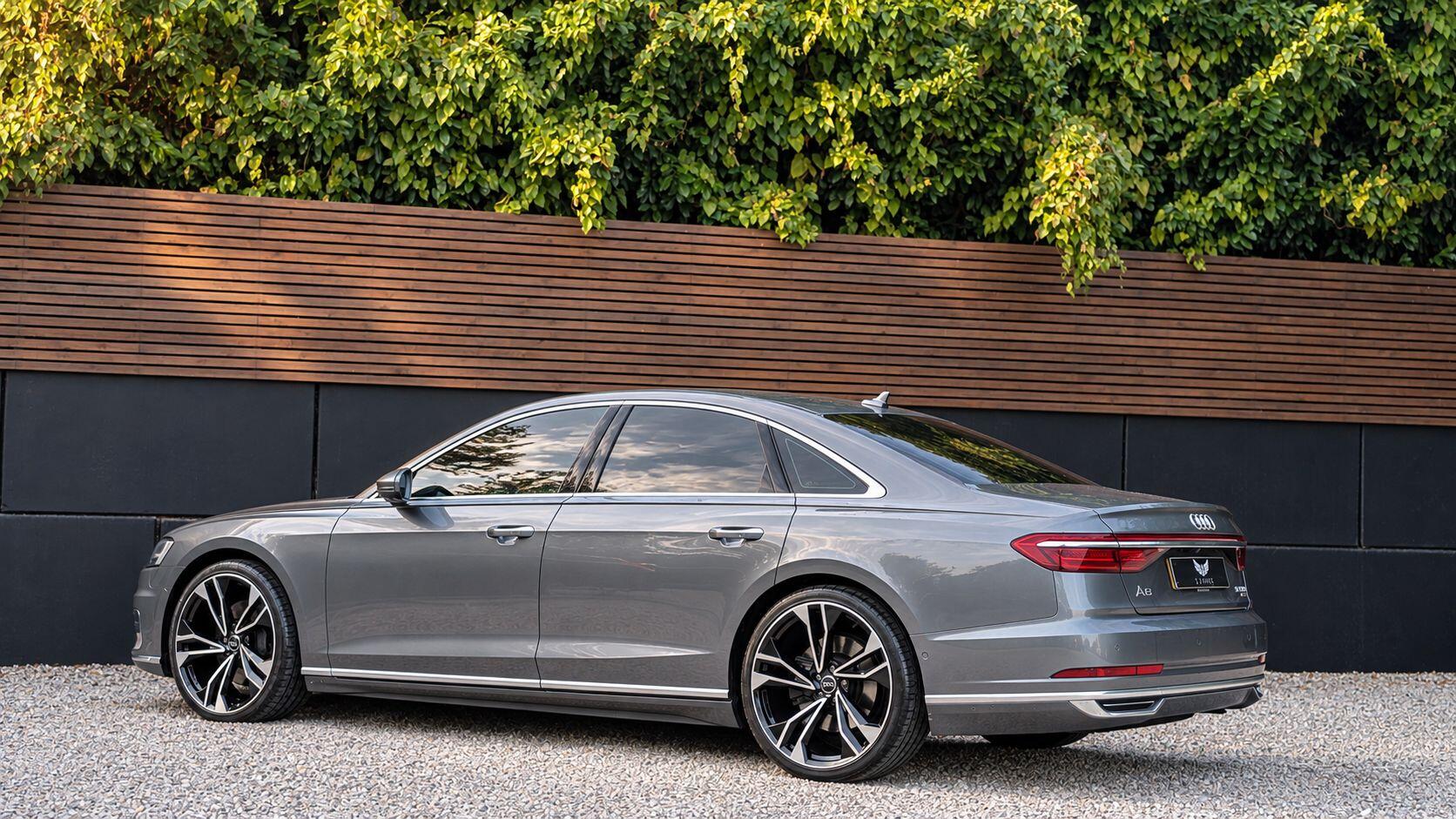 Audi A8 view 9