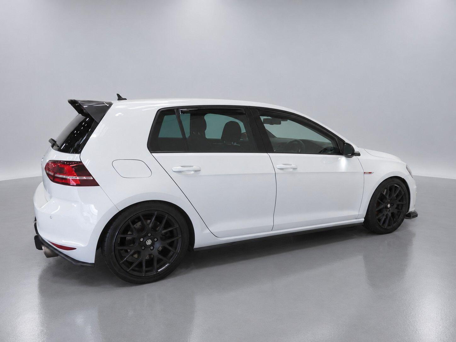 Volkswagen Golf view 11