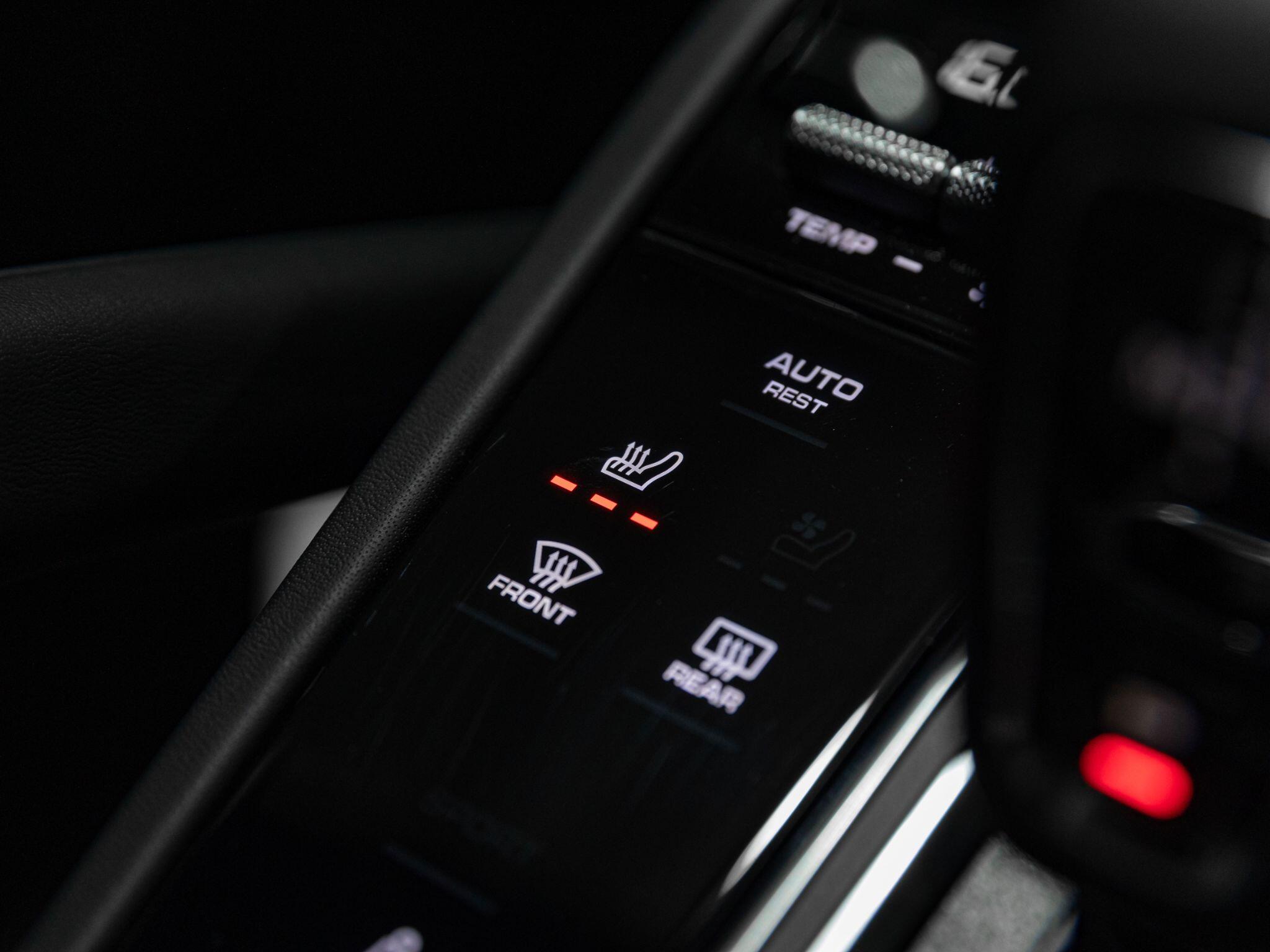 Porsche Cayenne view 23