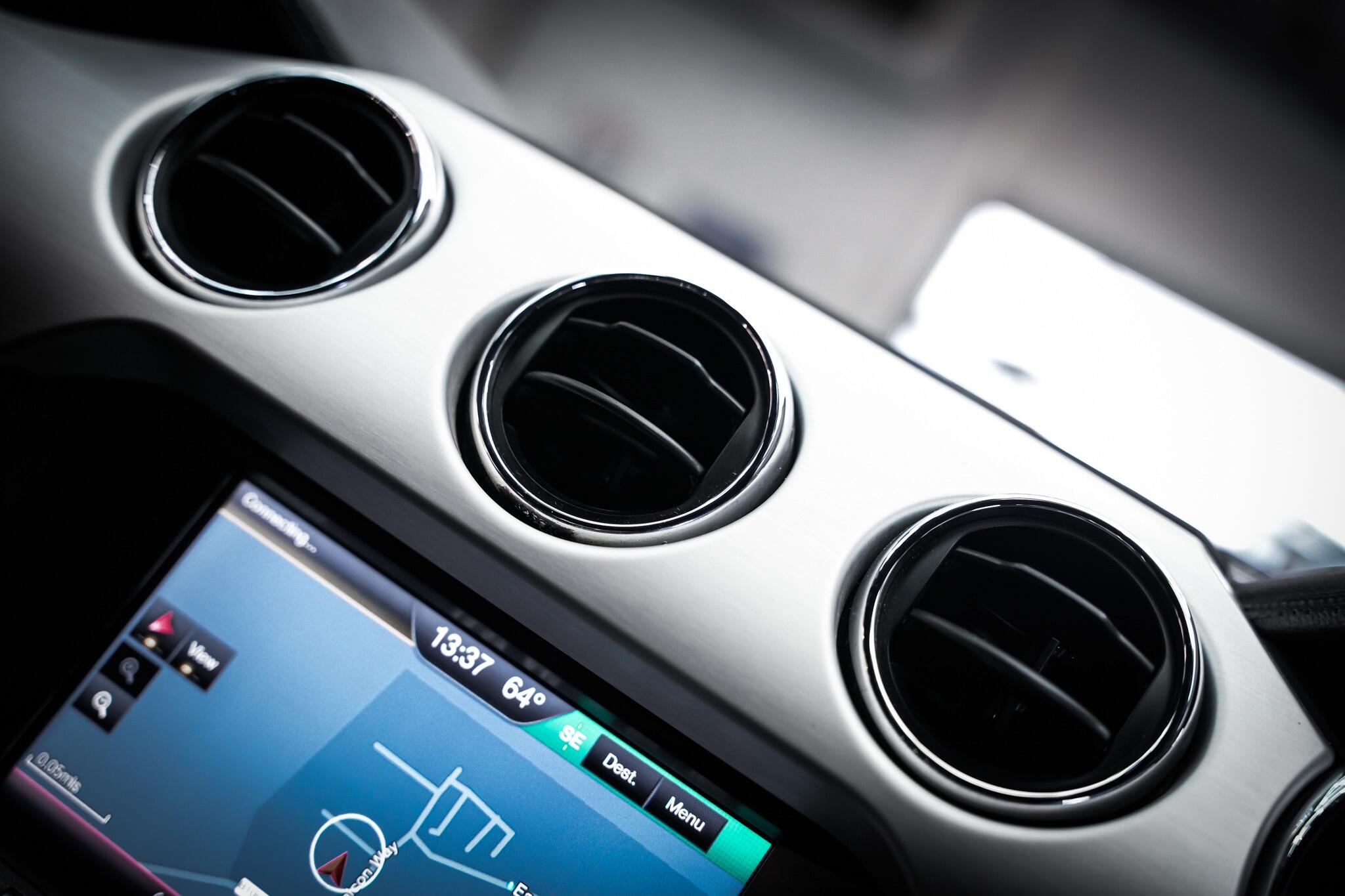 Ford Mustang view 47