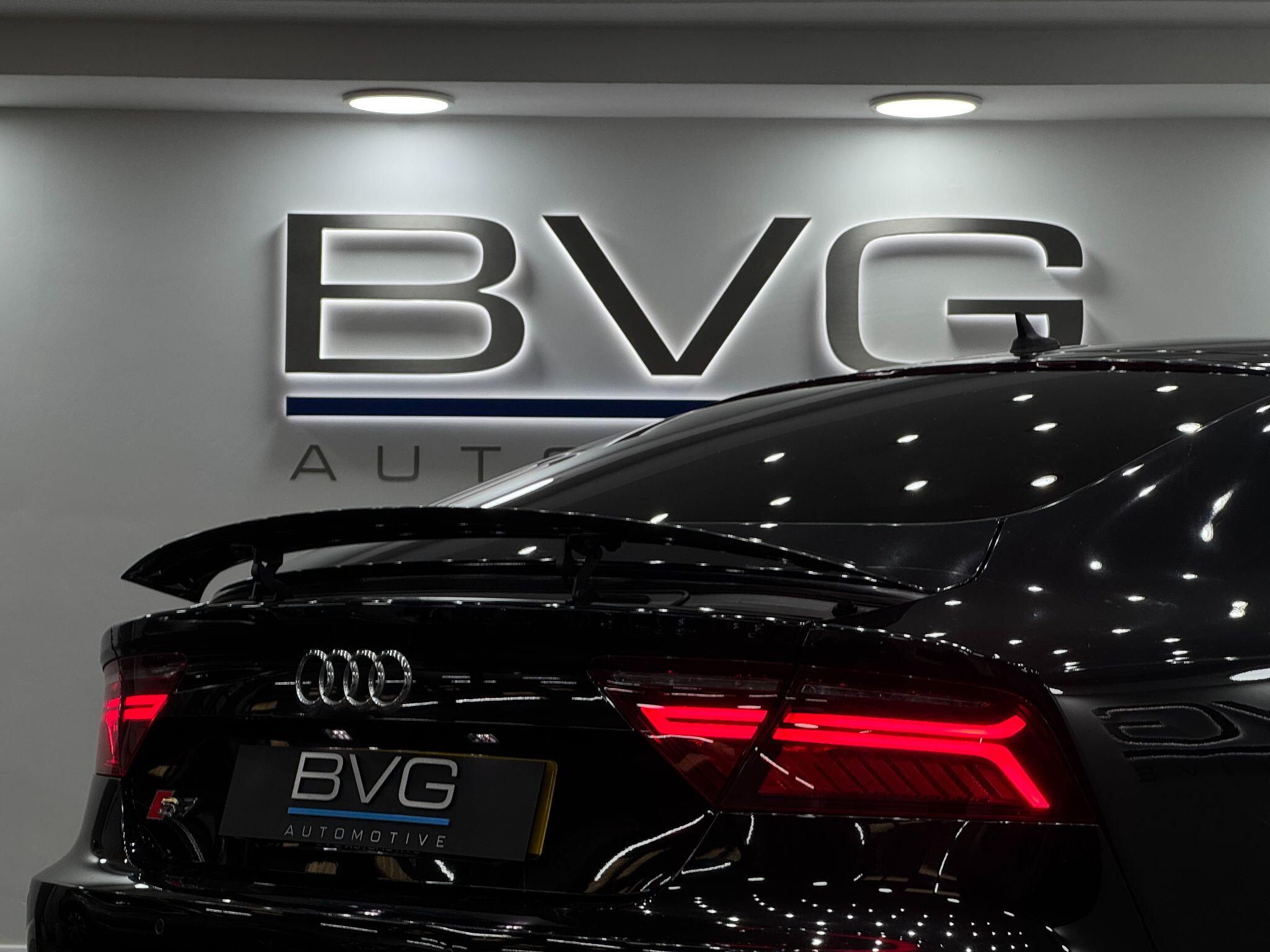 Audi S7 view 16