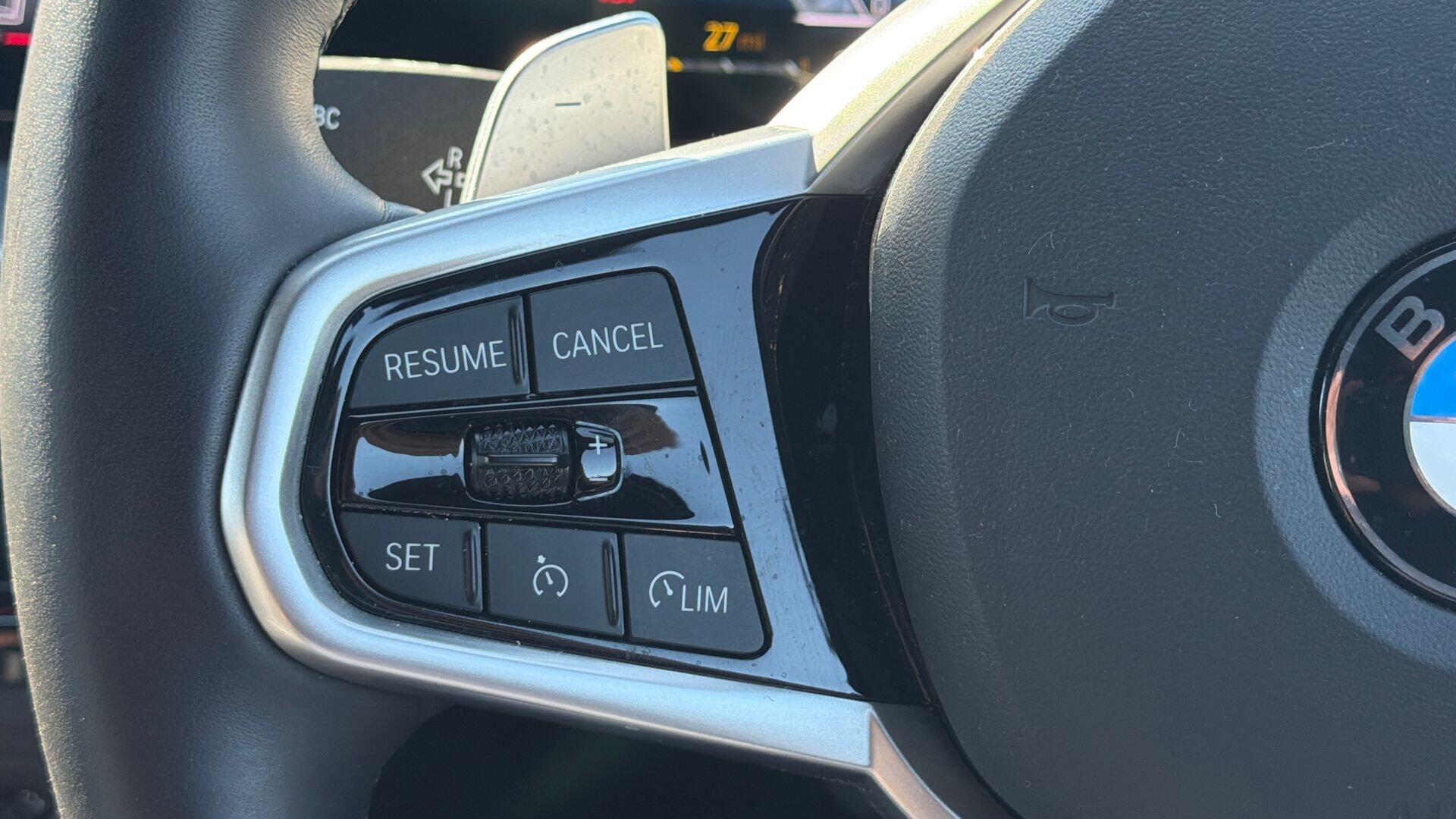 BMW 3 Series view 17