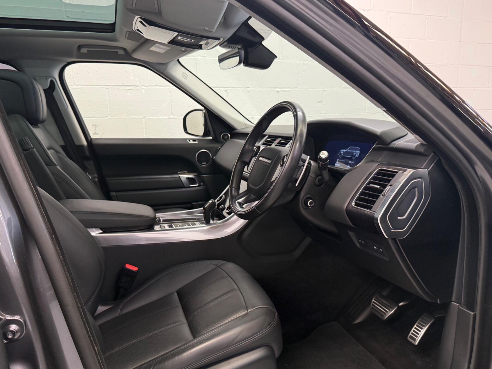 Land Rover Range Rover Sport view 11