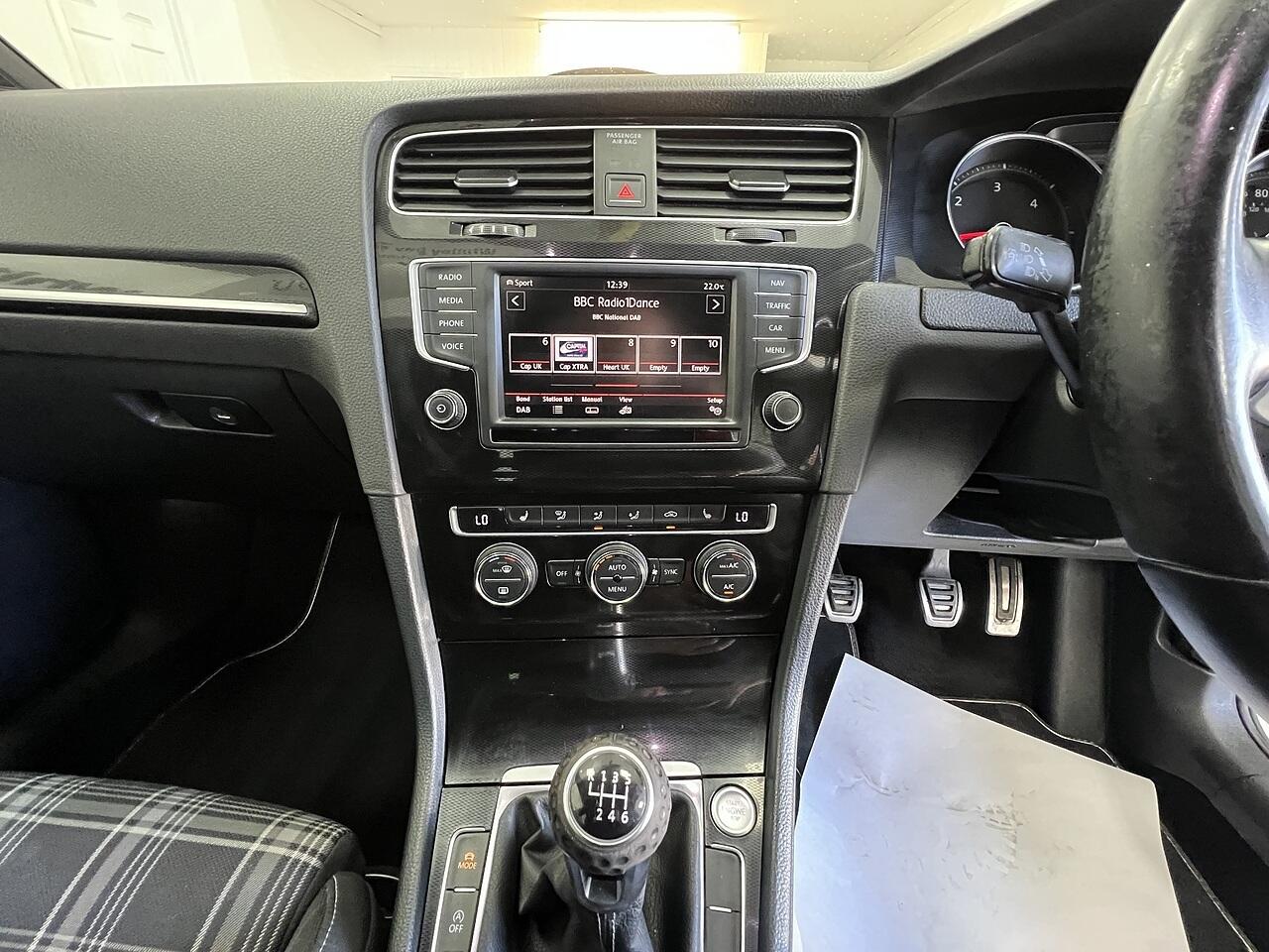 Volkswagen Golf view 12