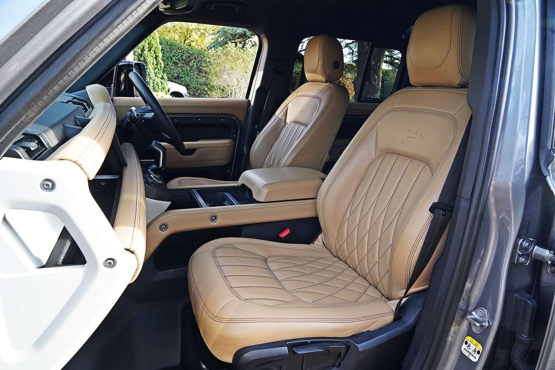 Land Rover Defender view 15