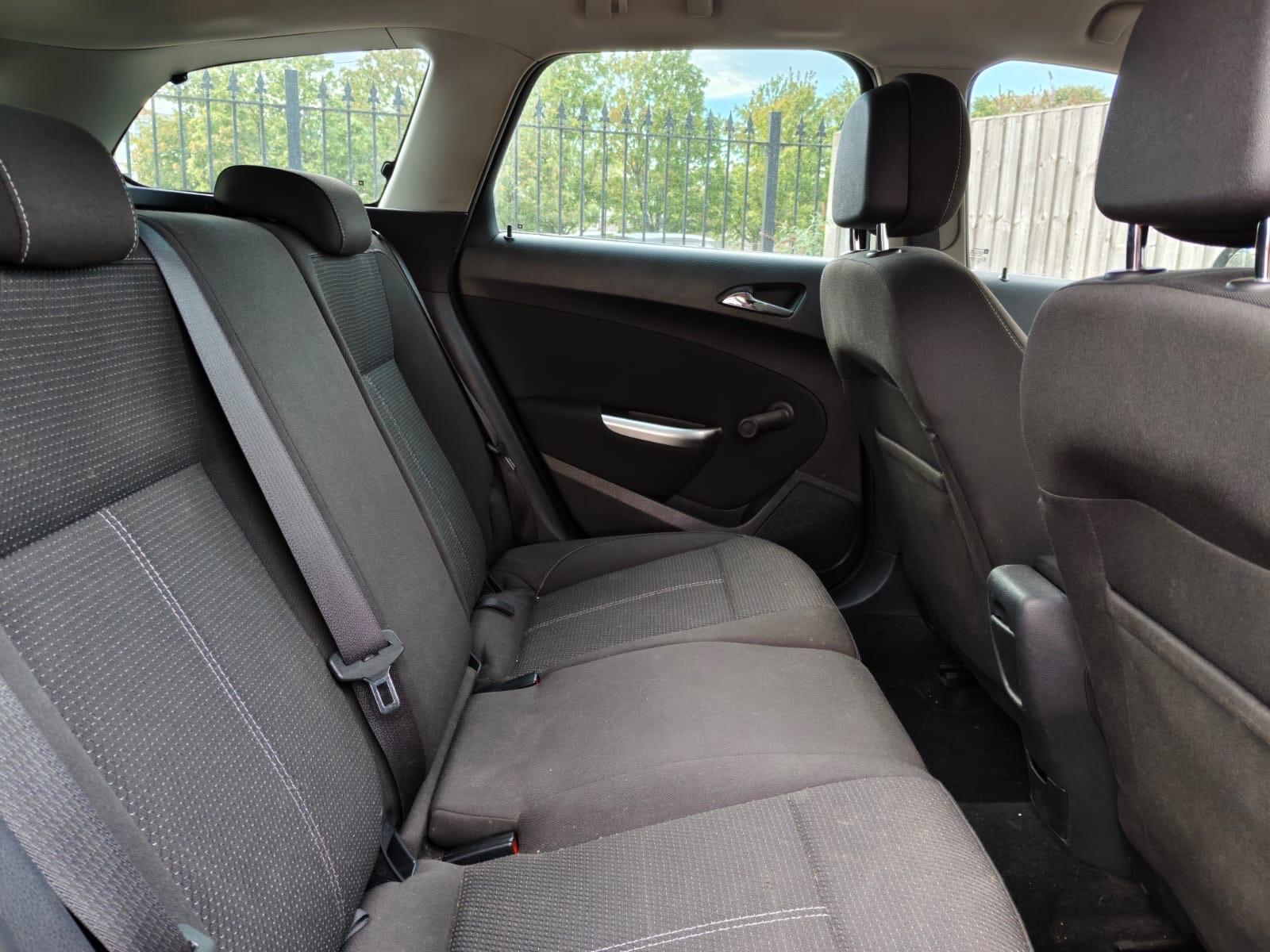 Vauxhall Astra view 15