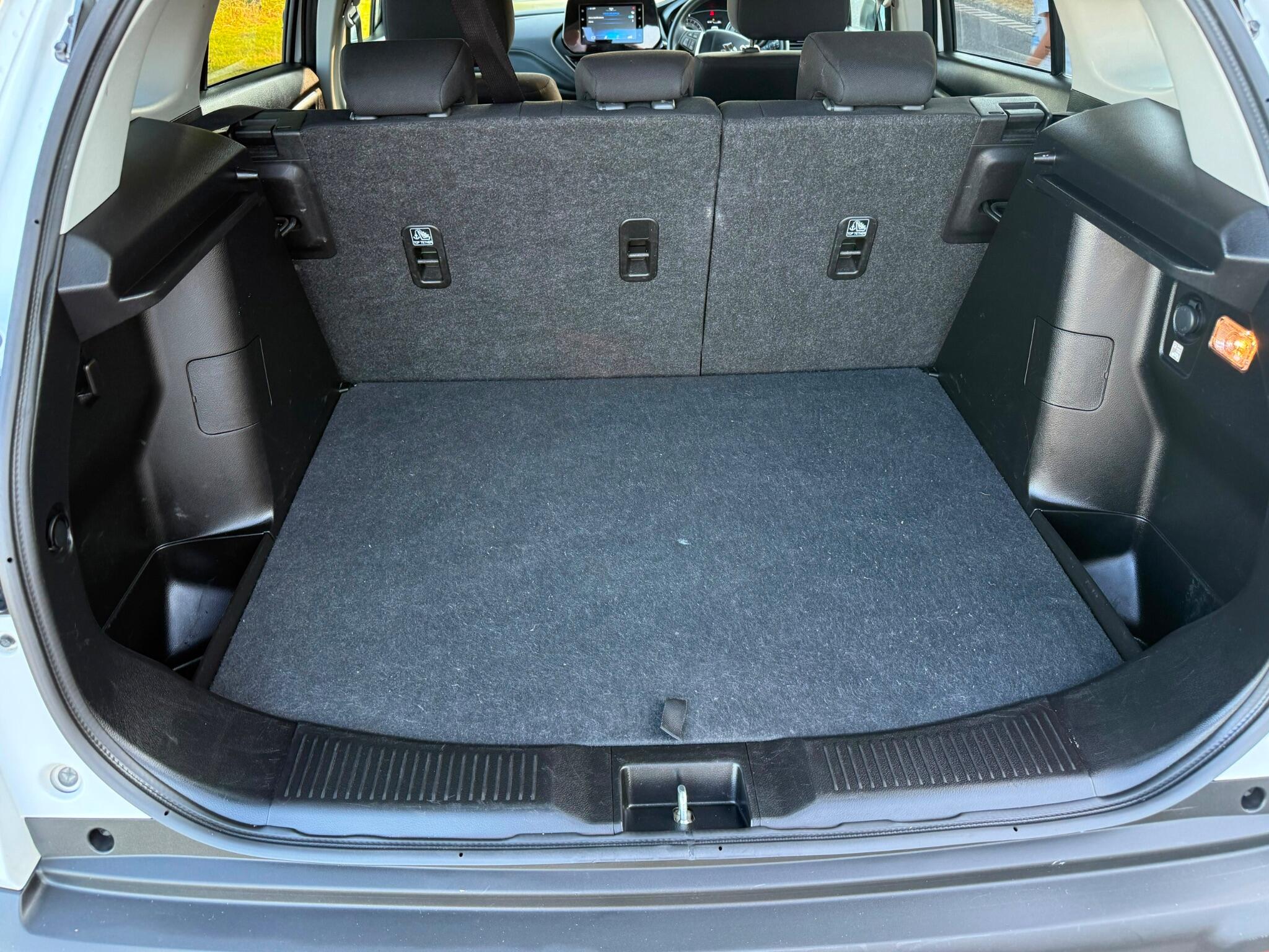 Suzuki S-Cross view 19