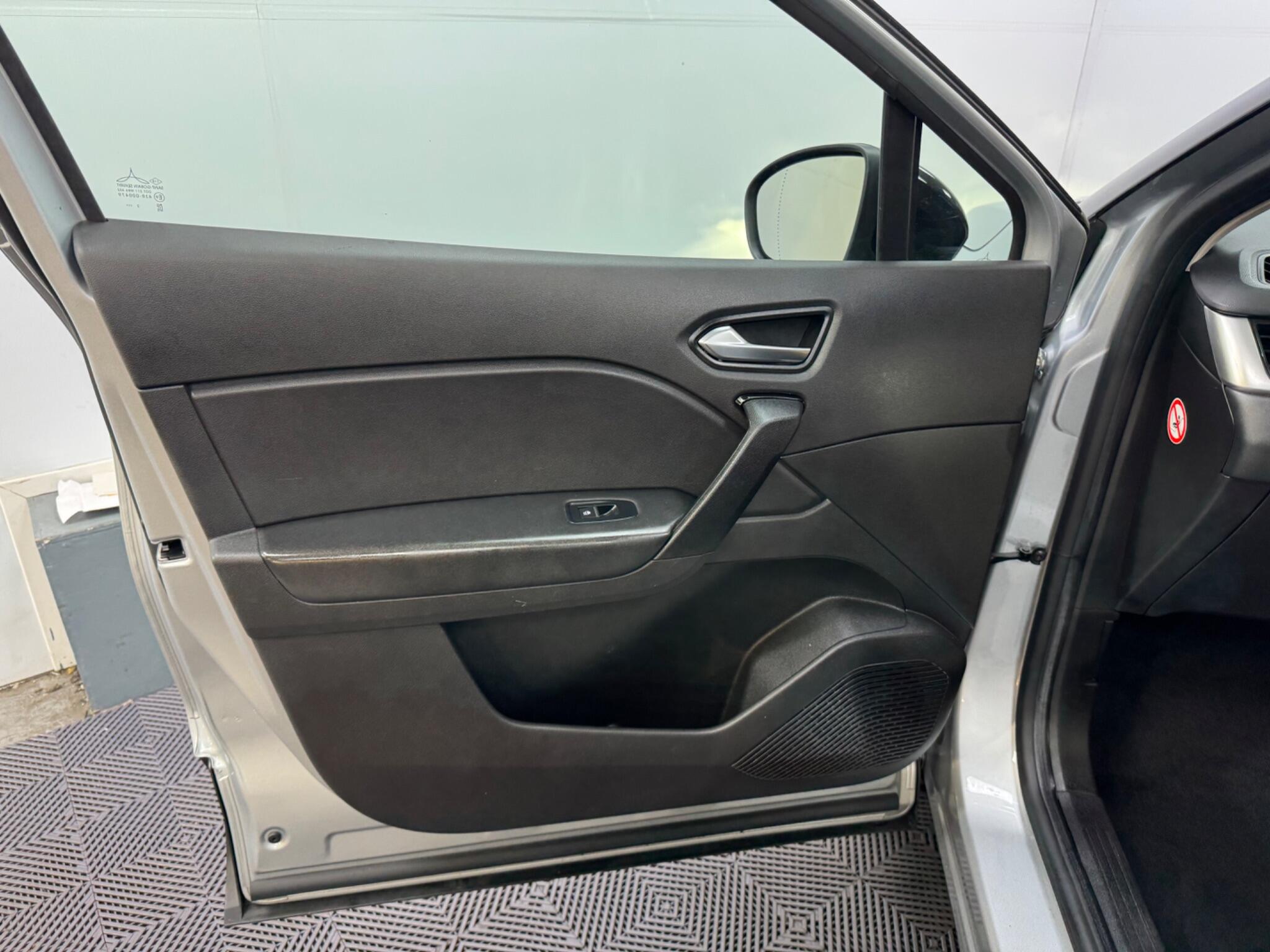 Renault Captur view 46