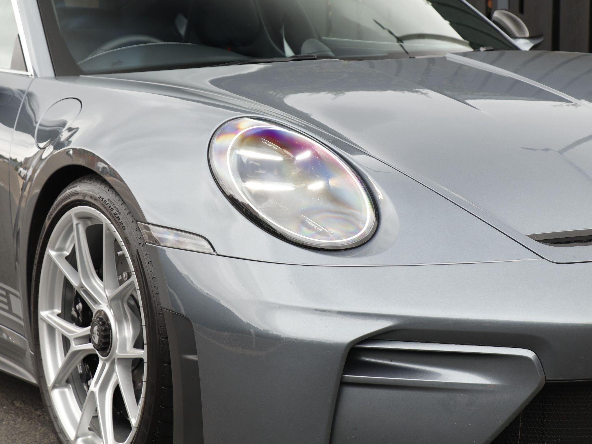 Porsche 911 view 36
