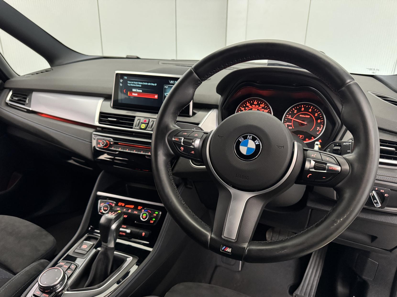 BMW 2 Series view 58