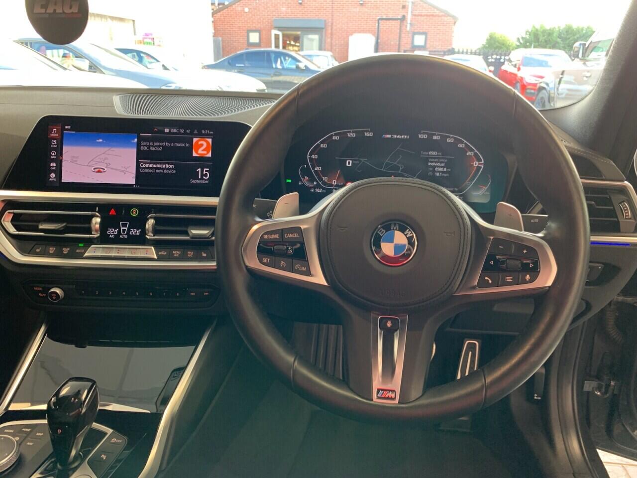 BMW 3 Series view 33