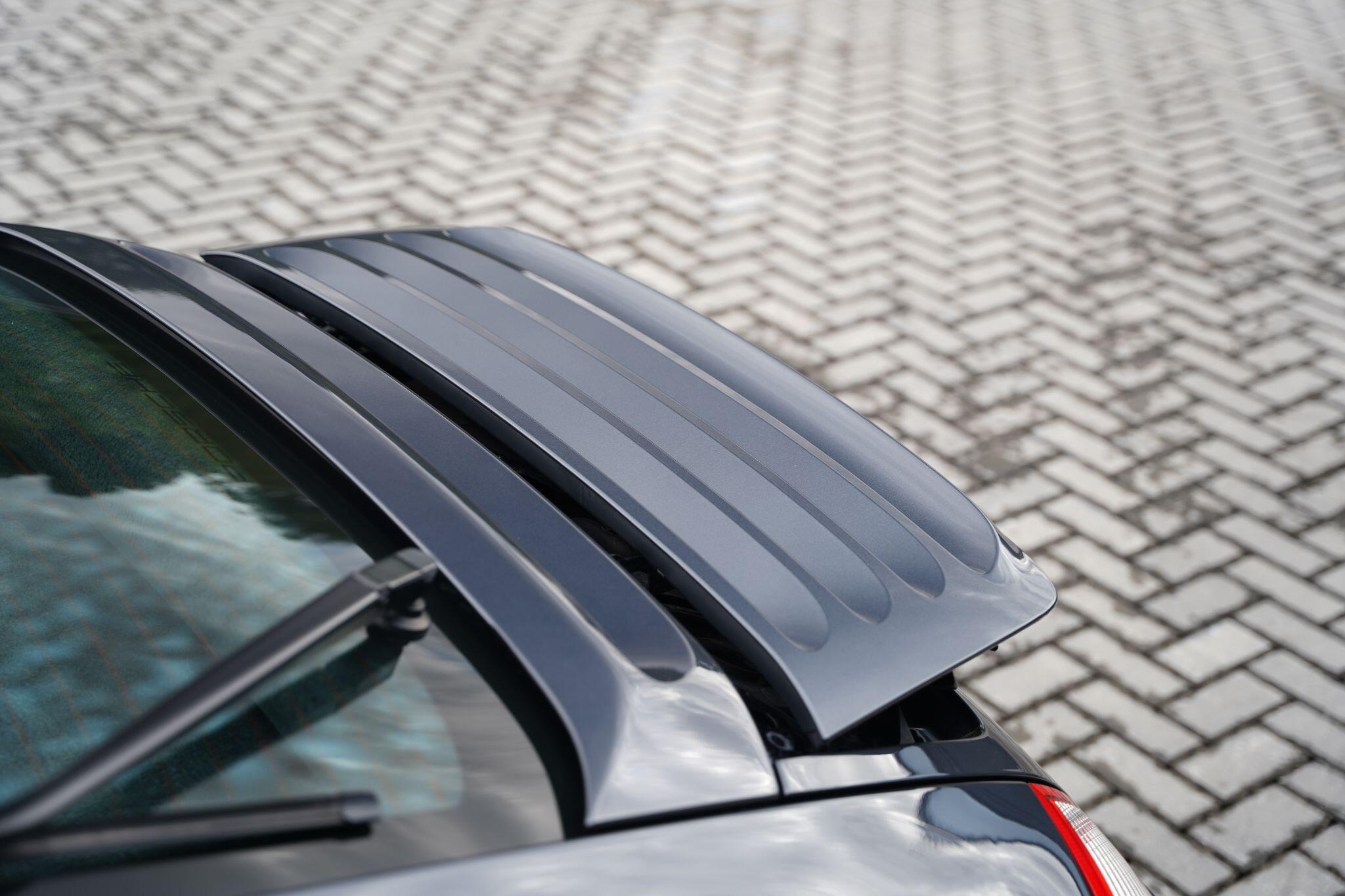 Porsche 911 view 55