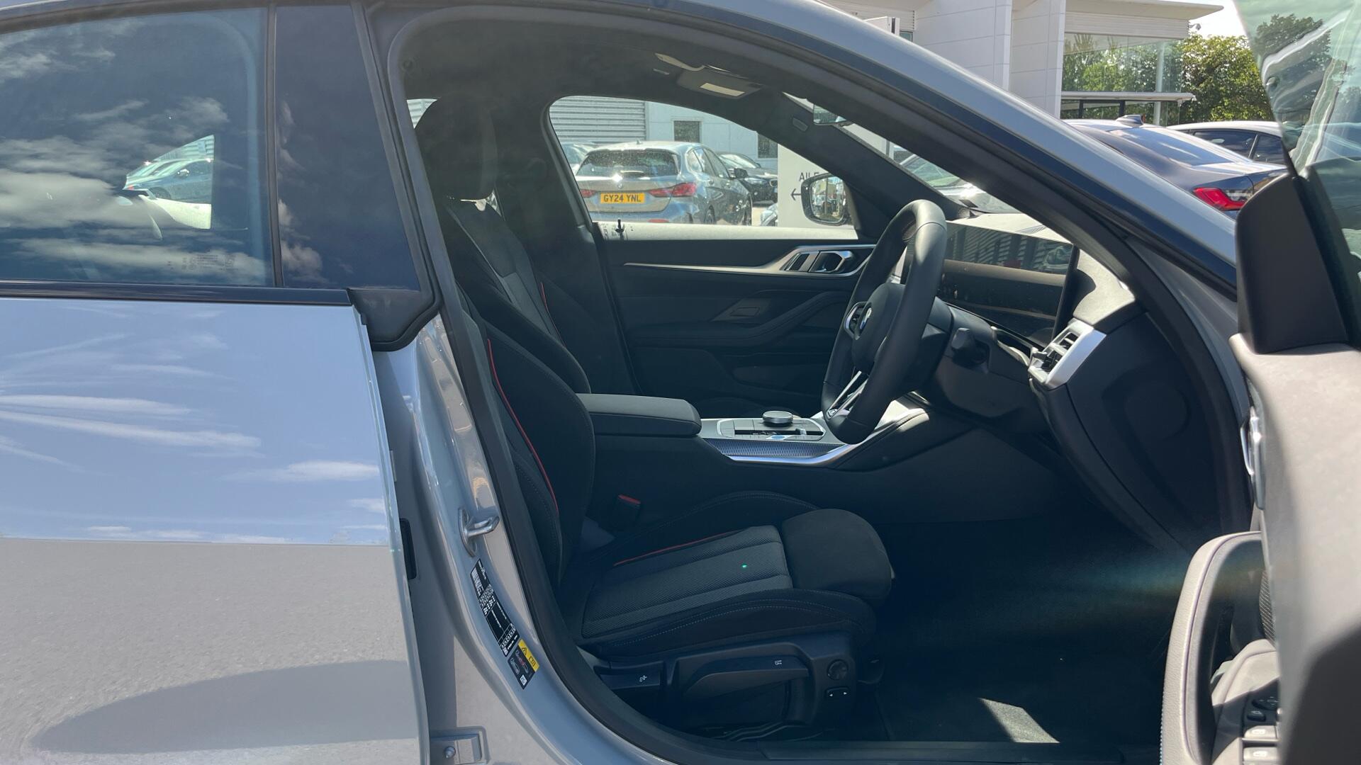 BMW i4 view 11