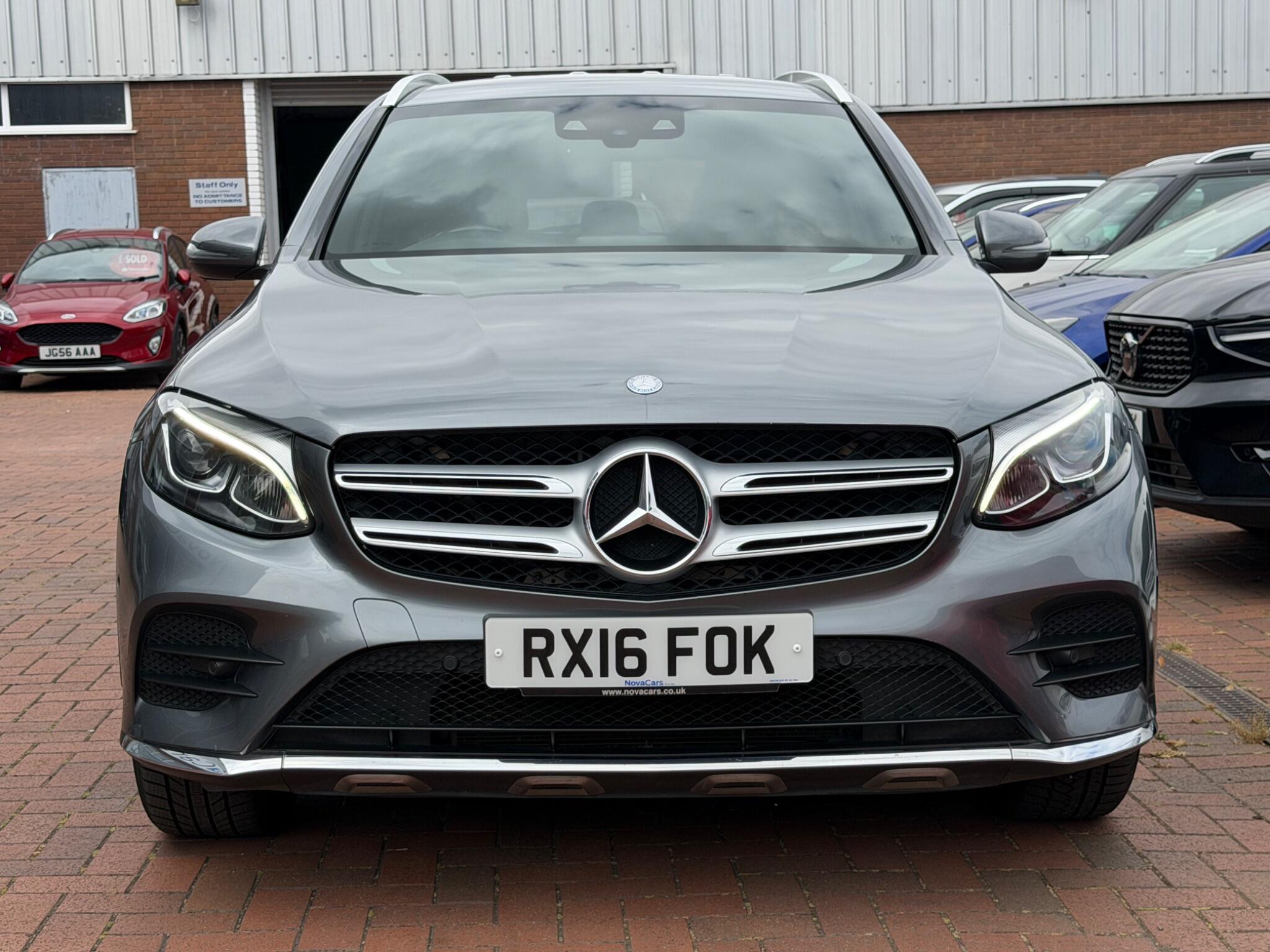Mercedes-Benz GLC view 29