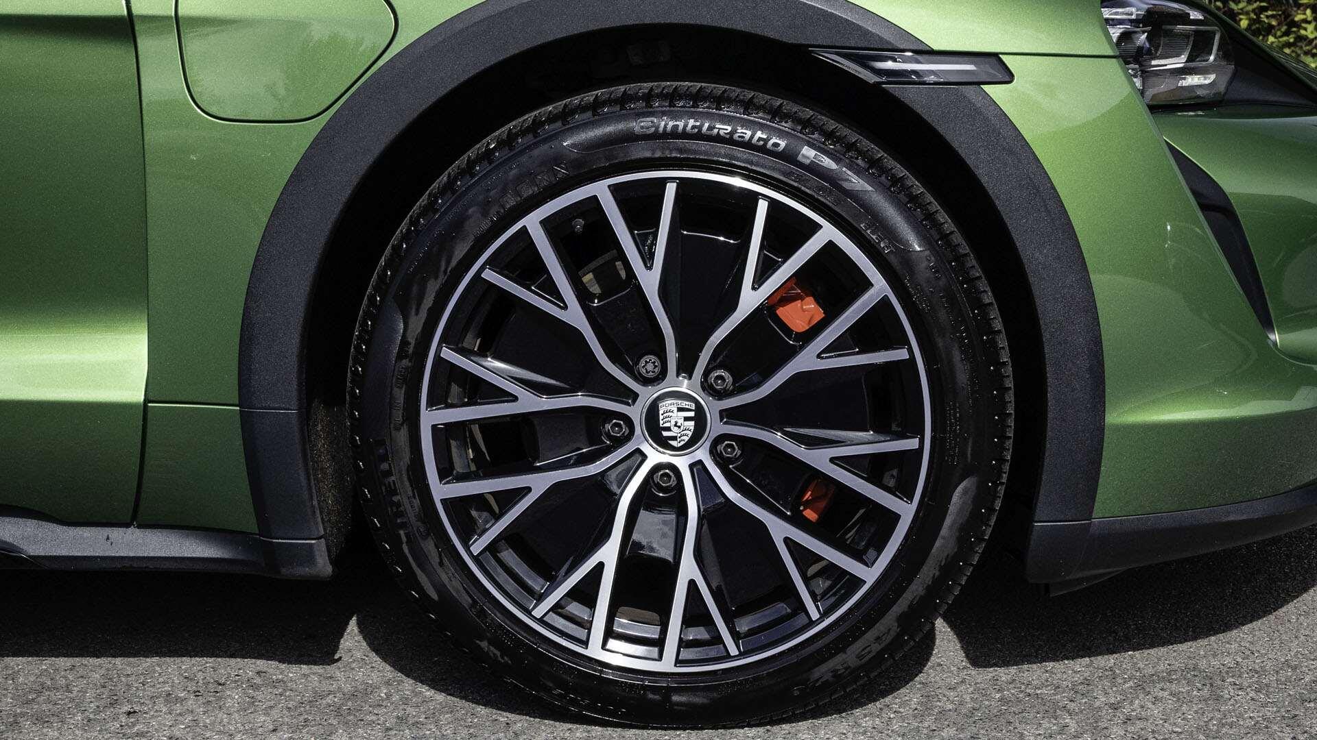 Porsche Taycan view 9