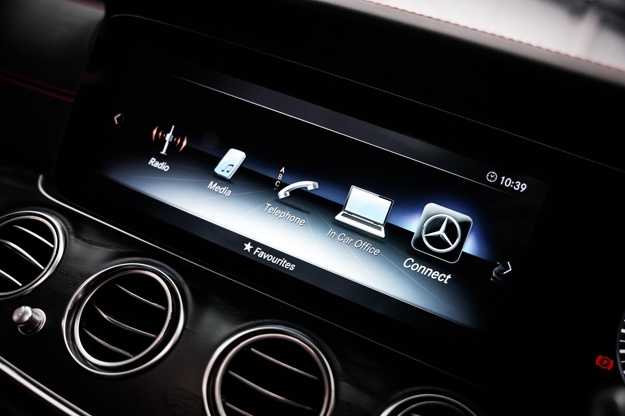 Mercedes-Benz E-Class view 48