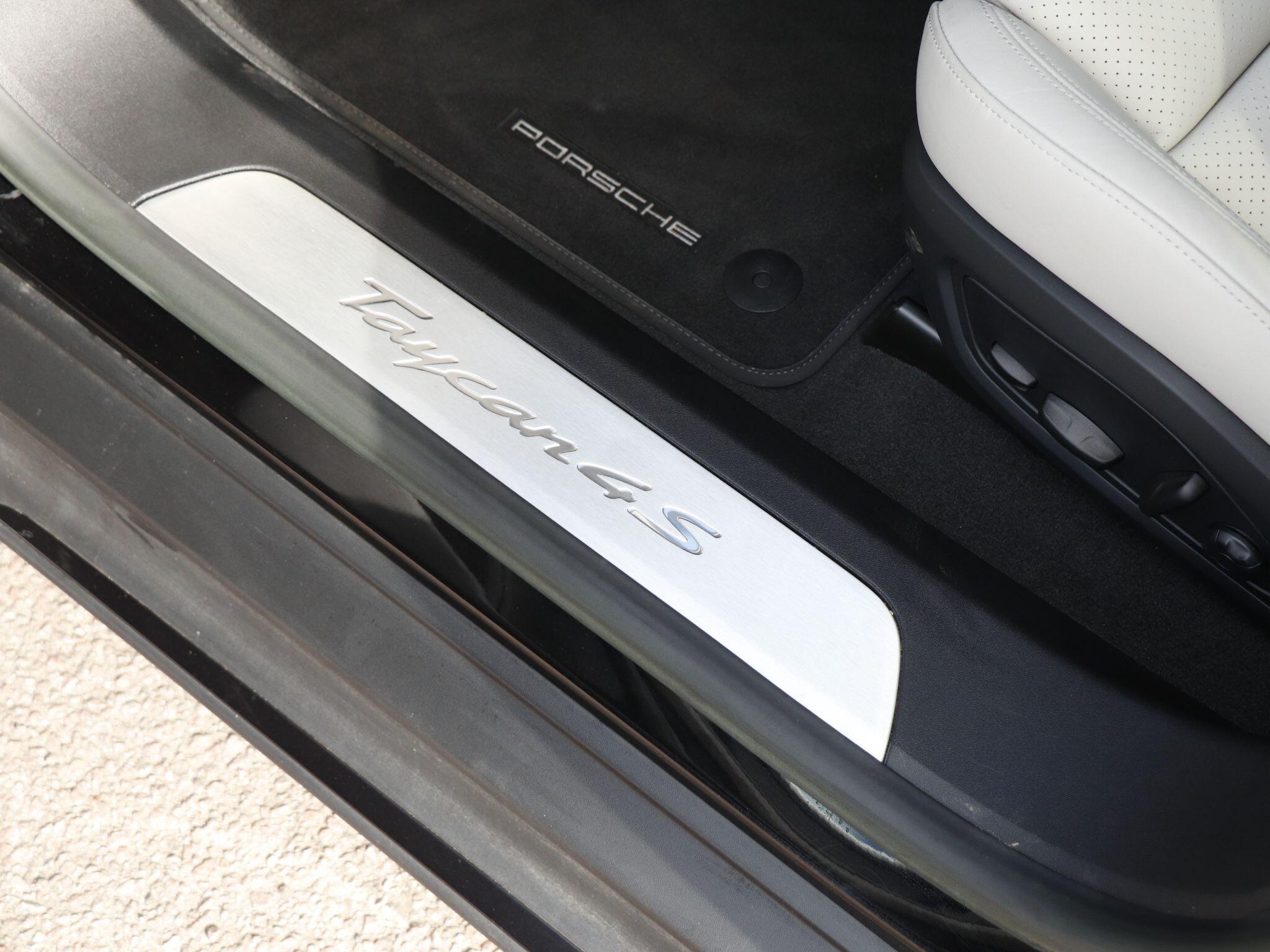 Porsche Taycan view 64