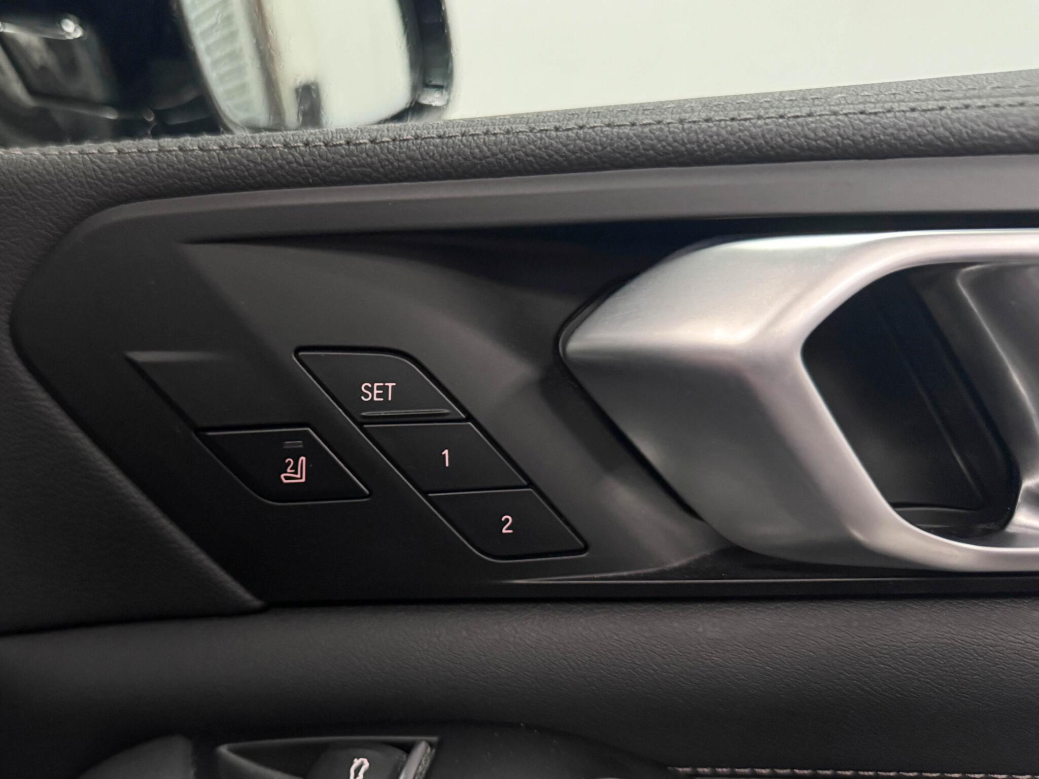 BMW X5 view 19