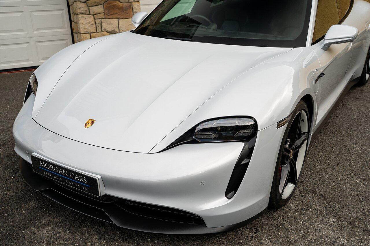 Porsche Taycan view 30