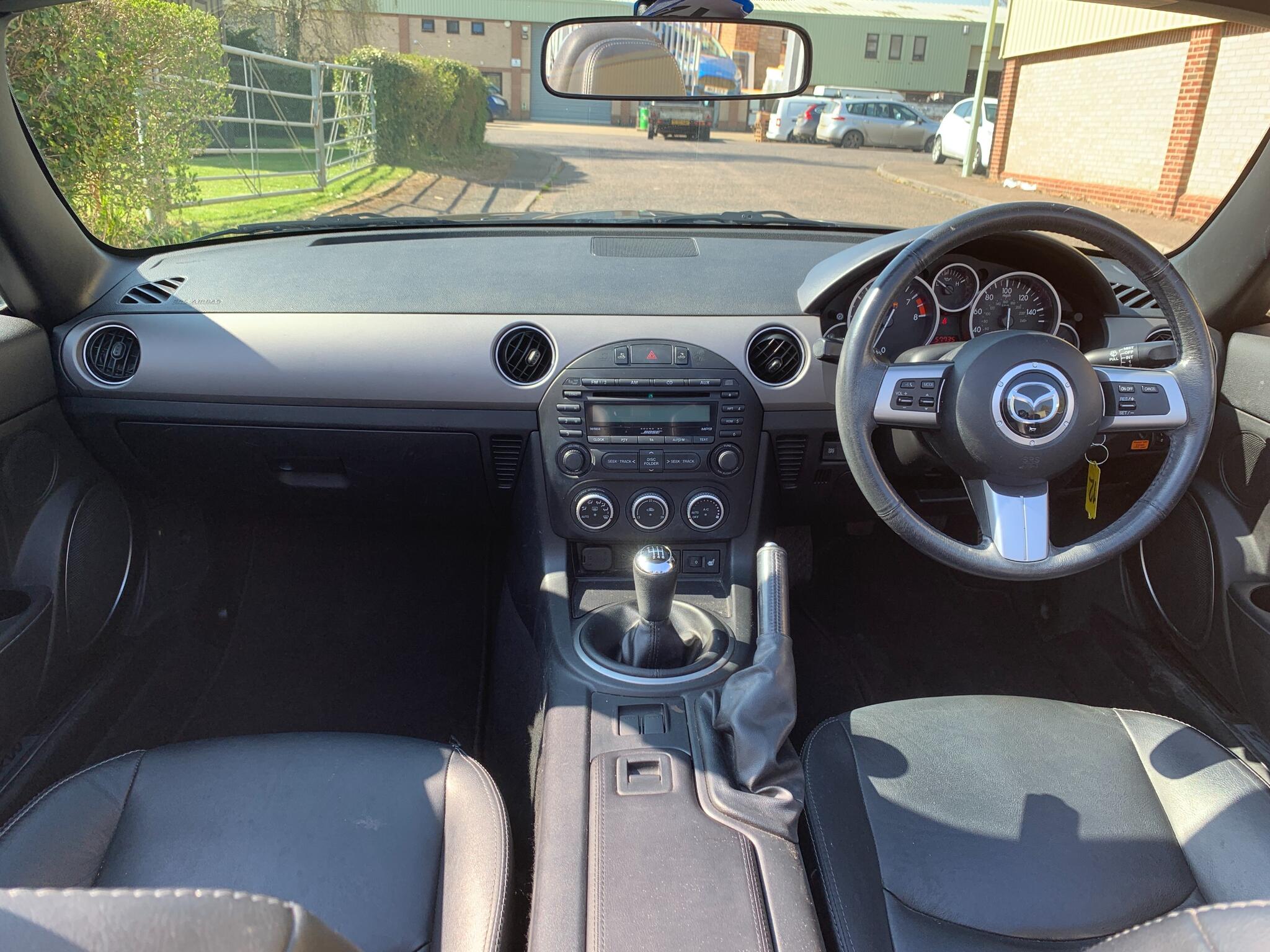 Mazda MX-5 view 18