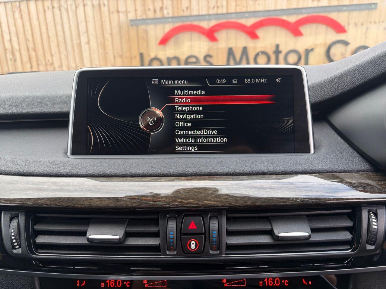 BMW X5 view 31