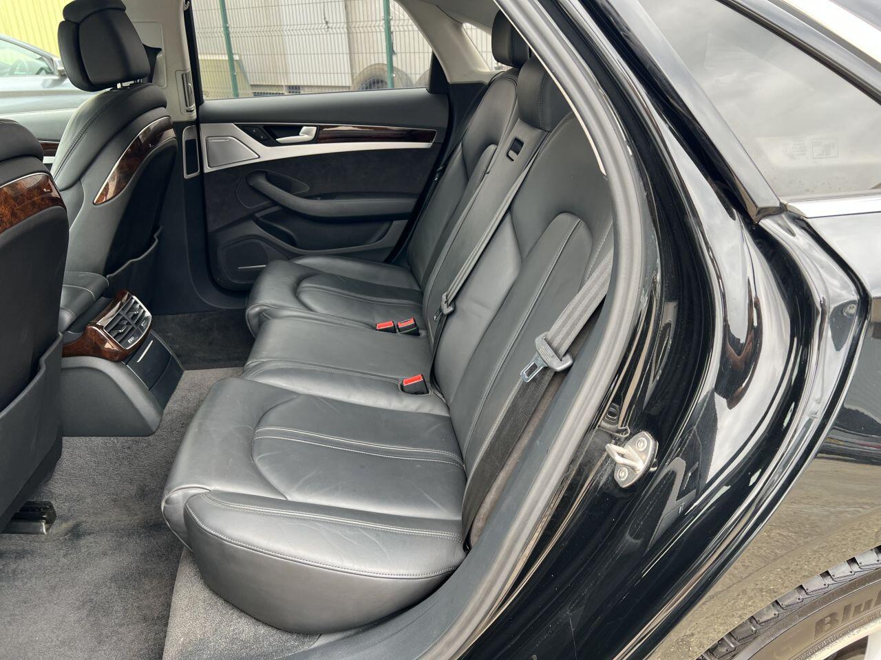 Audi A8 view 30