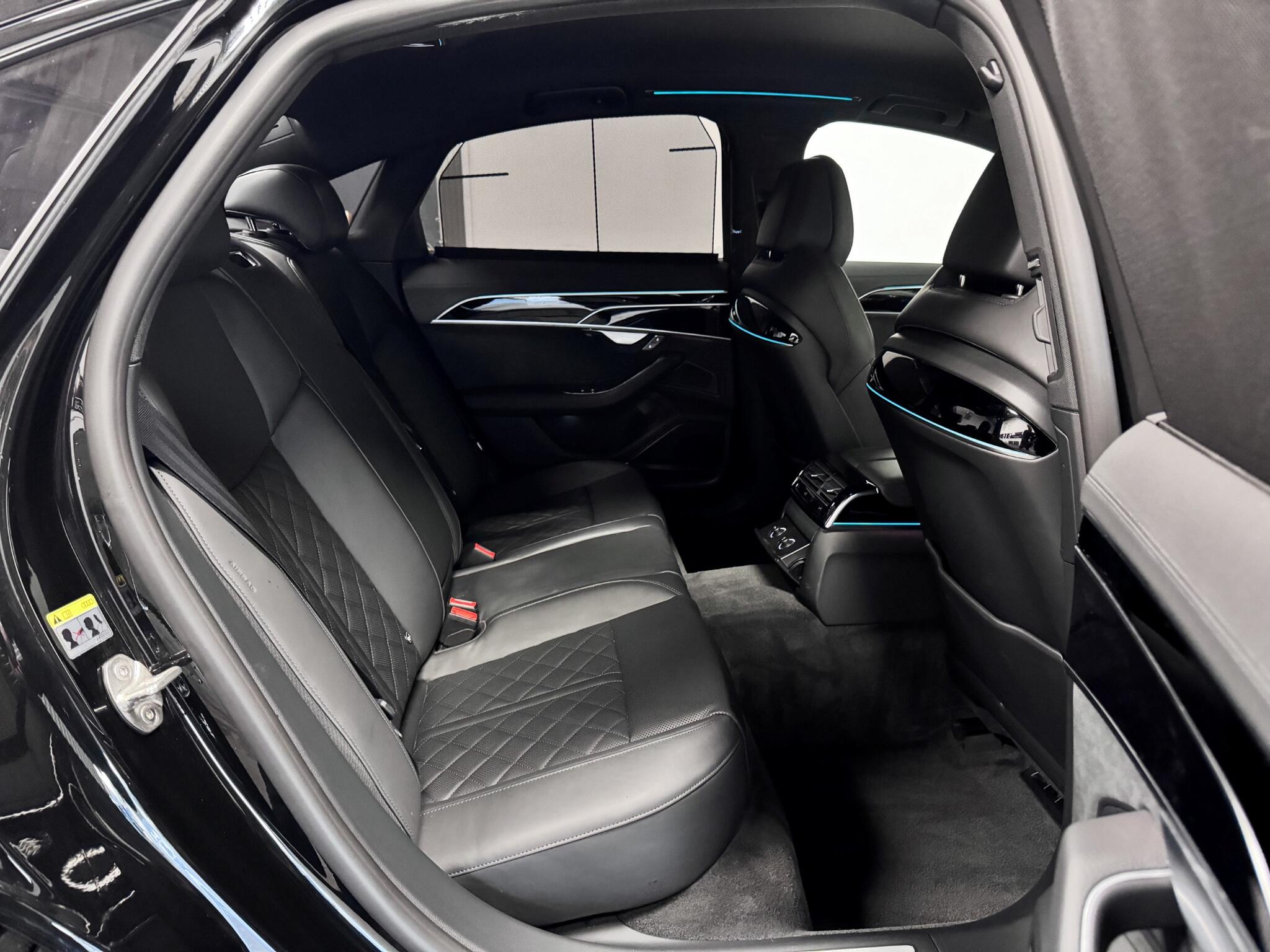 Audi A8 view 24