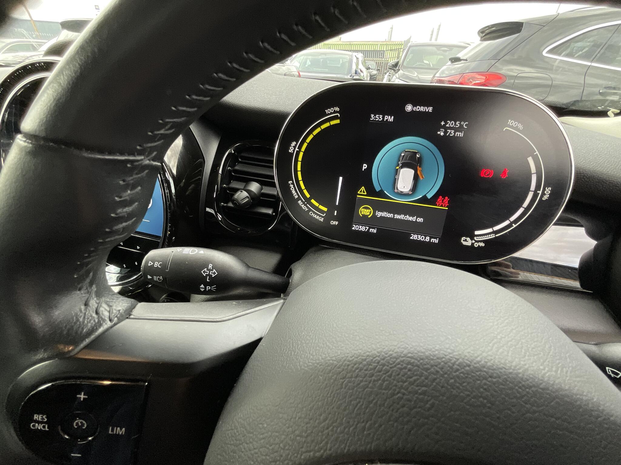 Mini Hatch view 23