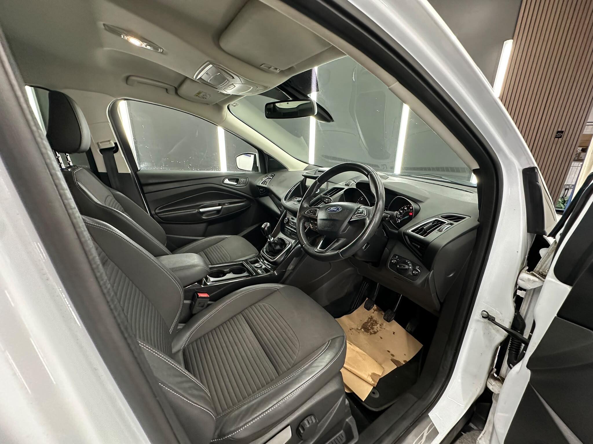 Ford Kuga view 22