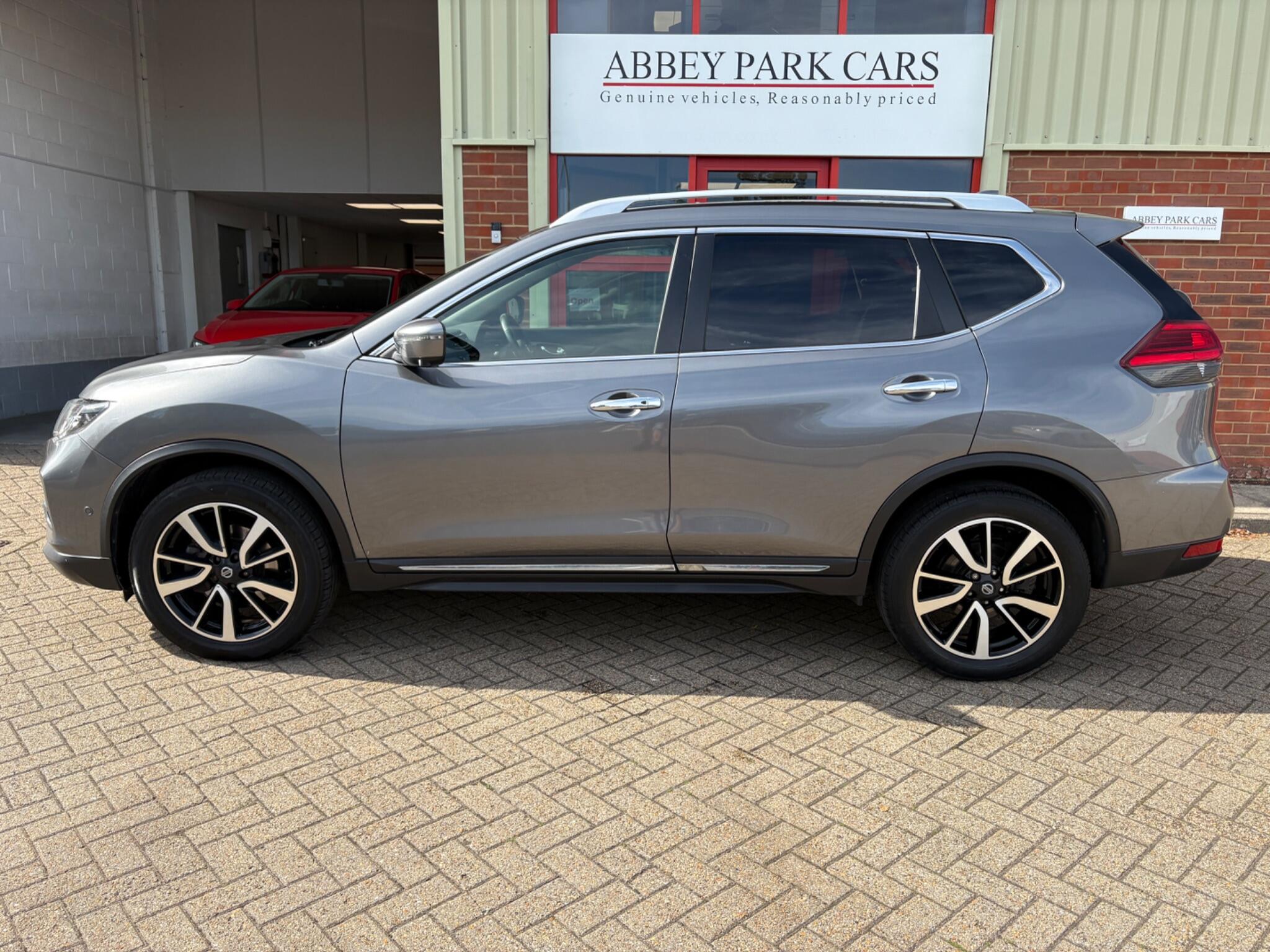 Nissan X-Trail view 6