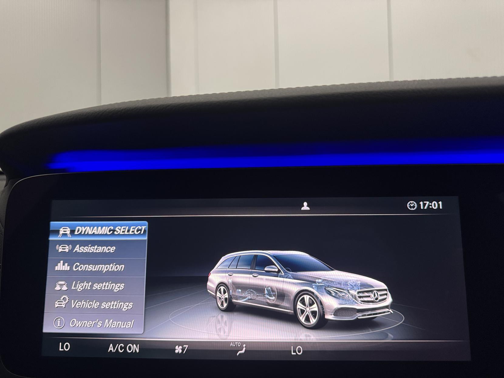 Mercedes-Benz E Class view 62