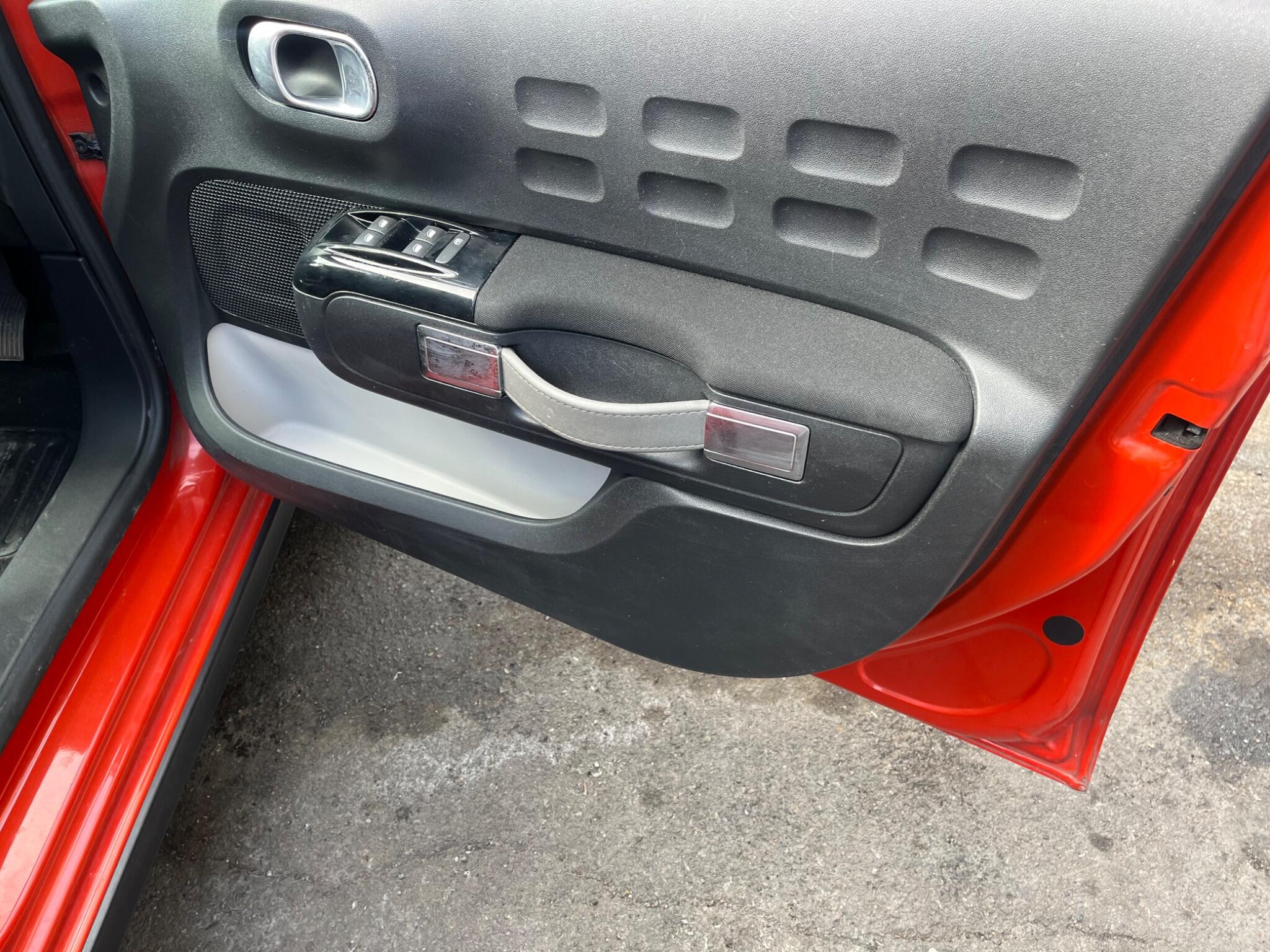 Citroen C3 view 11