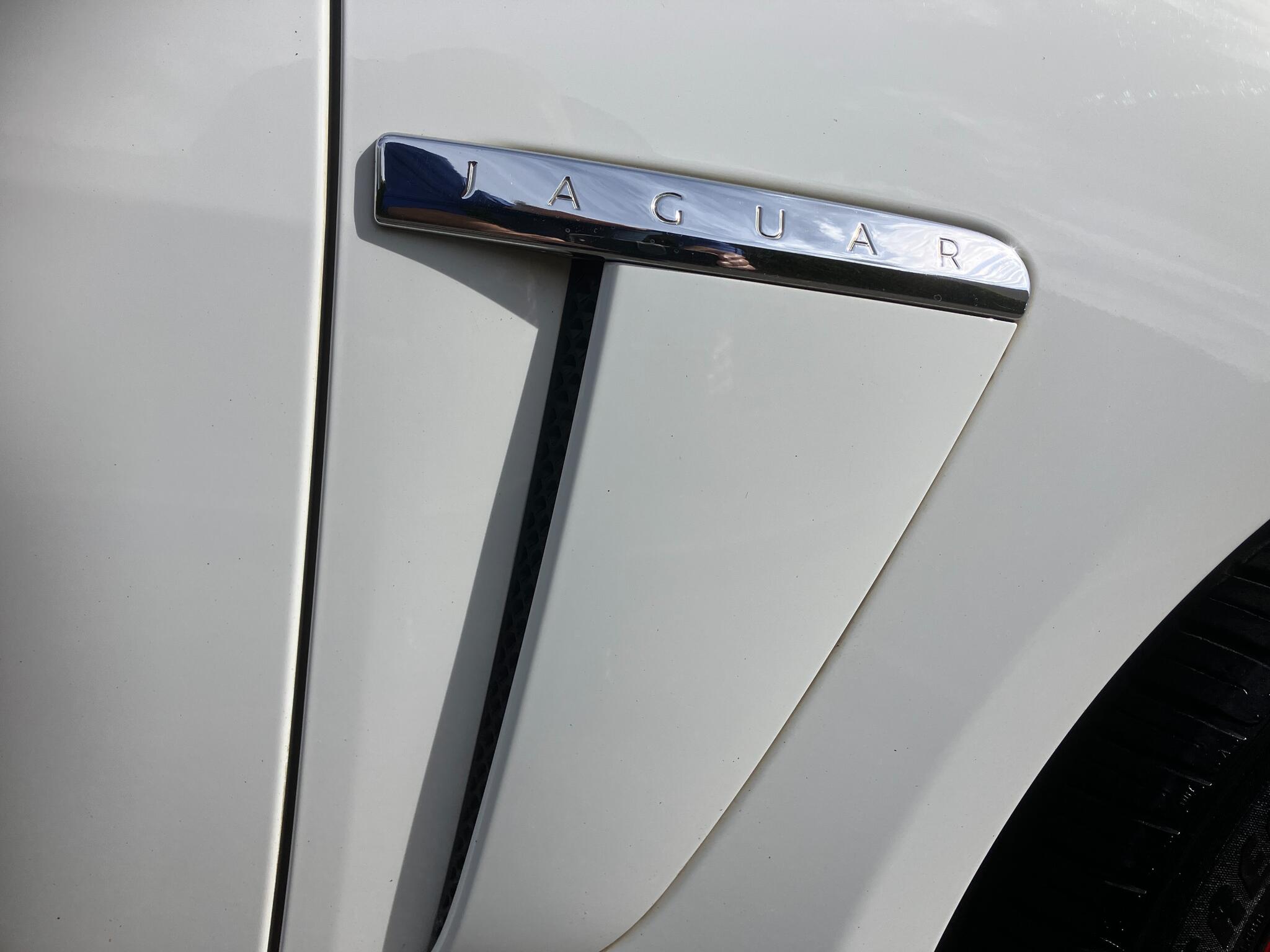 Jaguar XF view 31