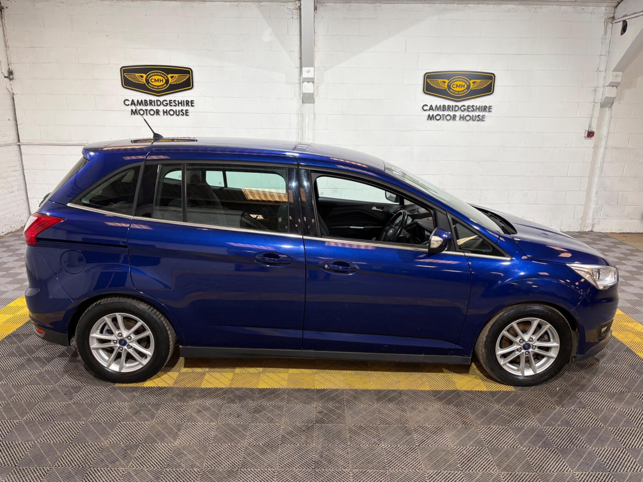 Ford Grand C-Max view 28