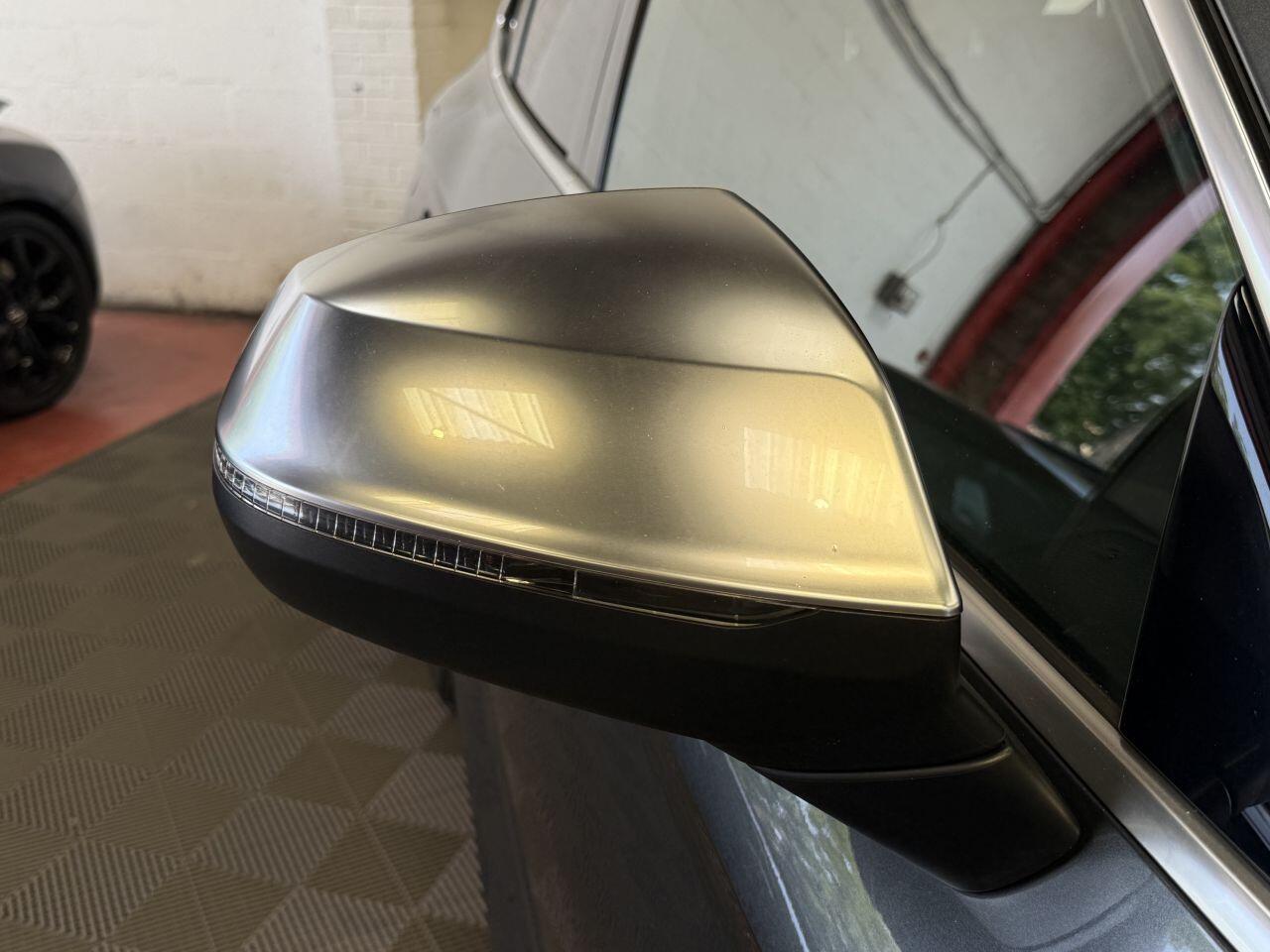 Audi SQ5 view 24