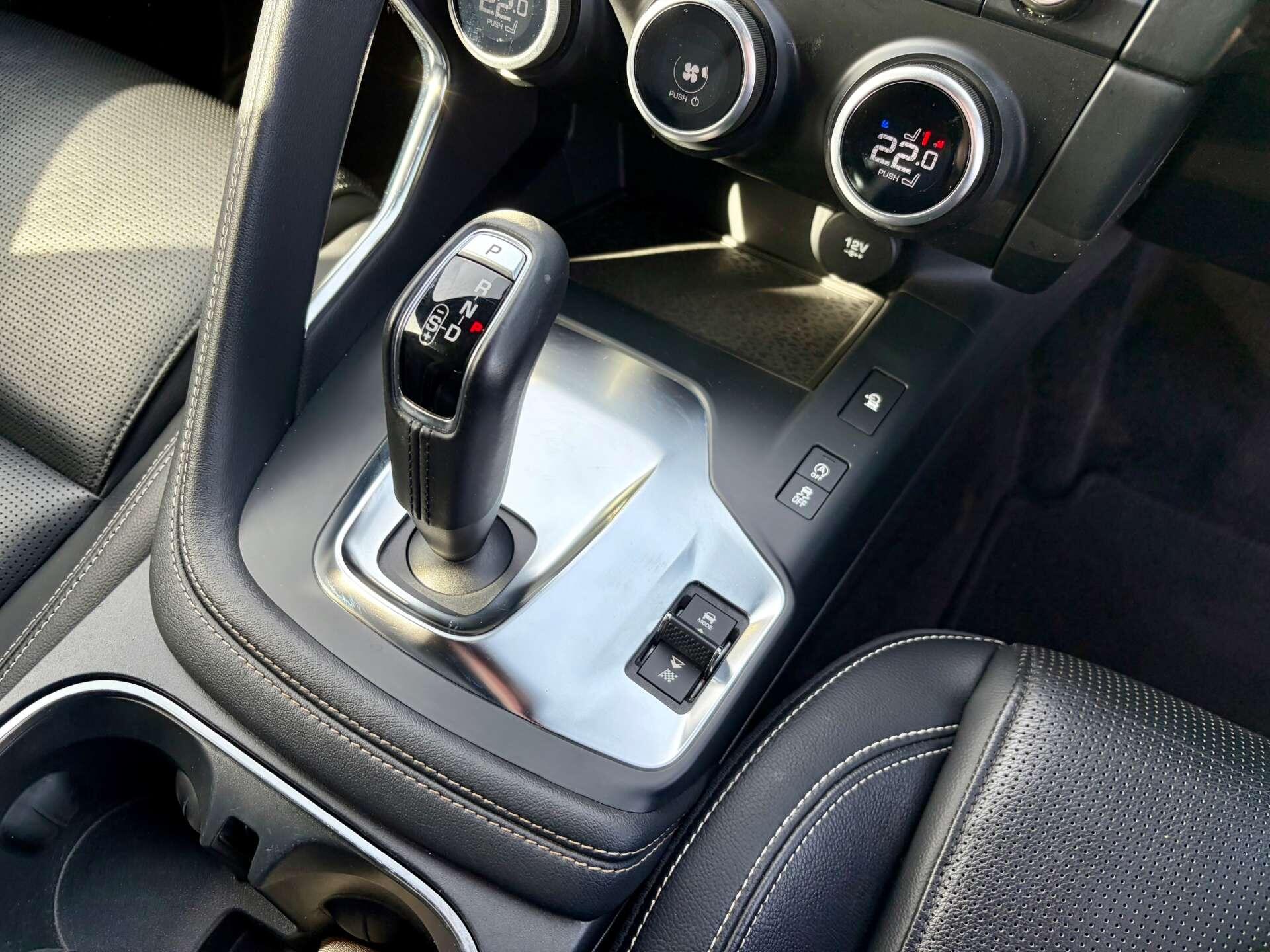 Jaguar E-Pace view 52