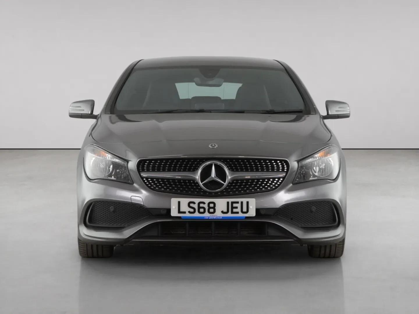 Mercedes-Benz Cla view 4