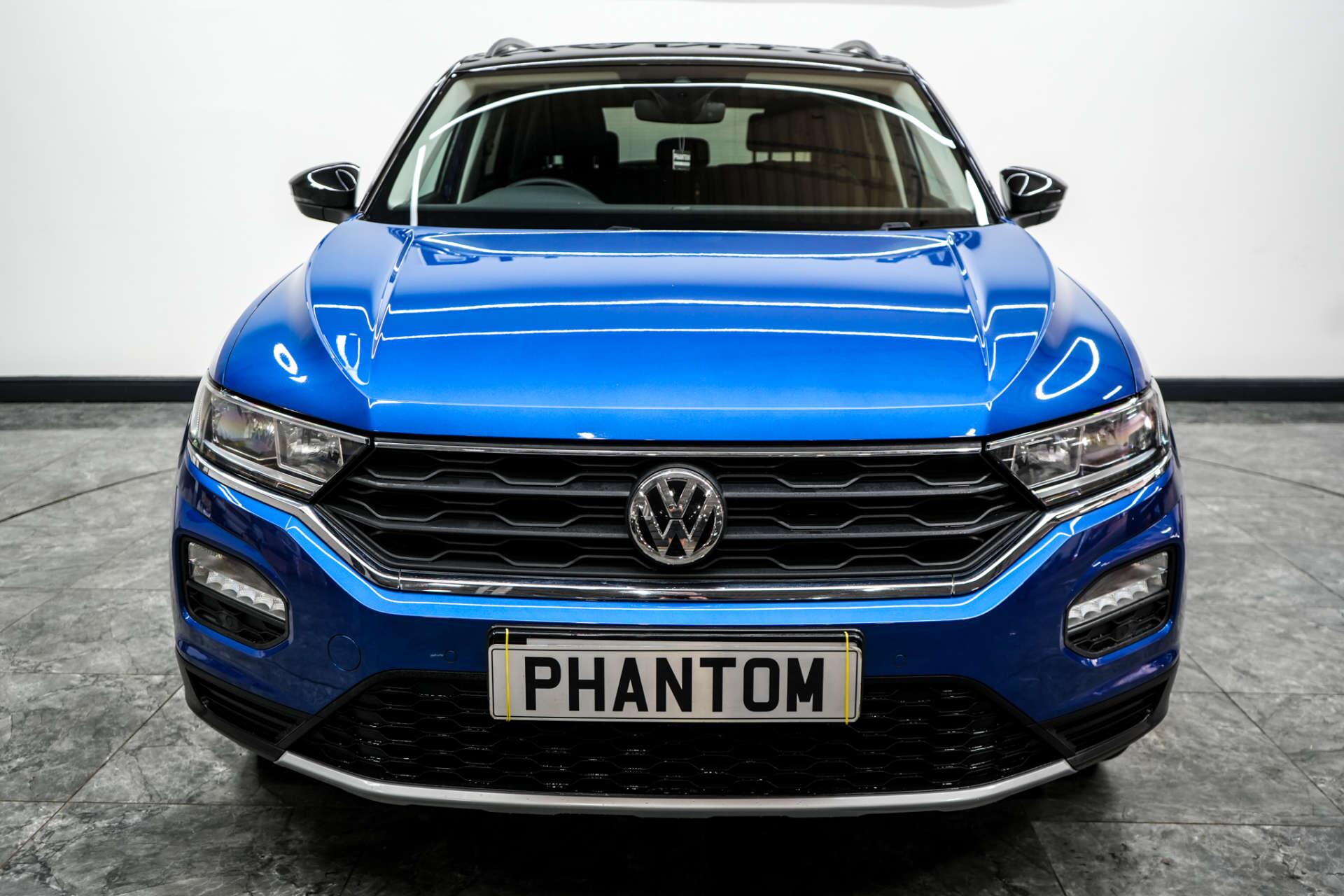 Volkswagen T-Roc view 5