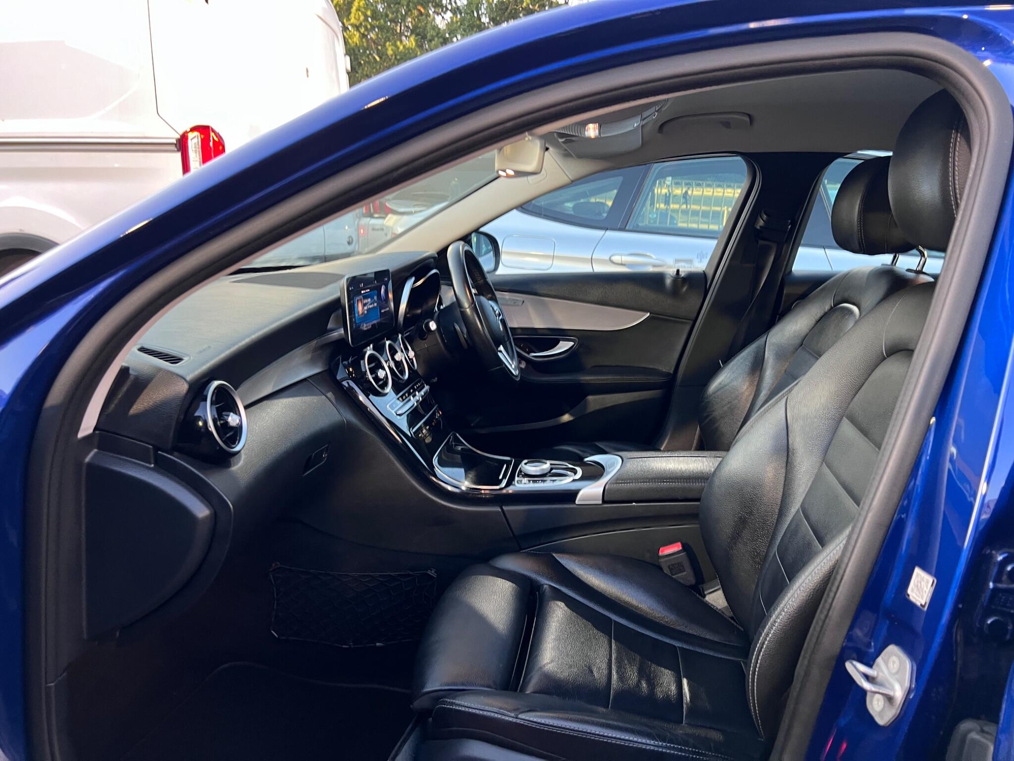 Mercedes-Benz C Class view 35