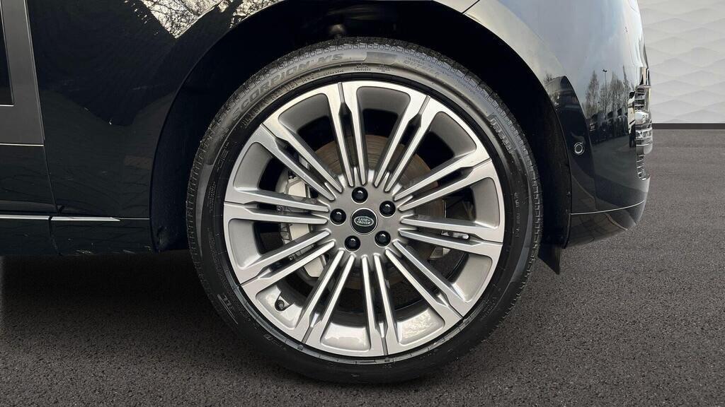 Land Rover Range Rover view 17