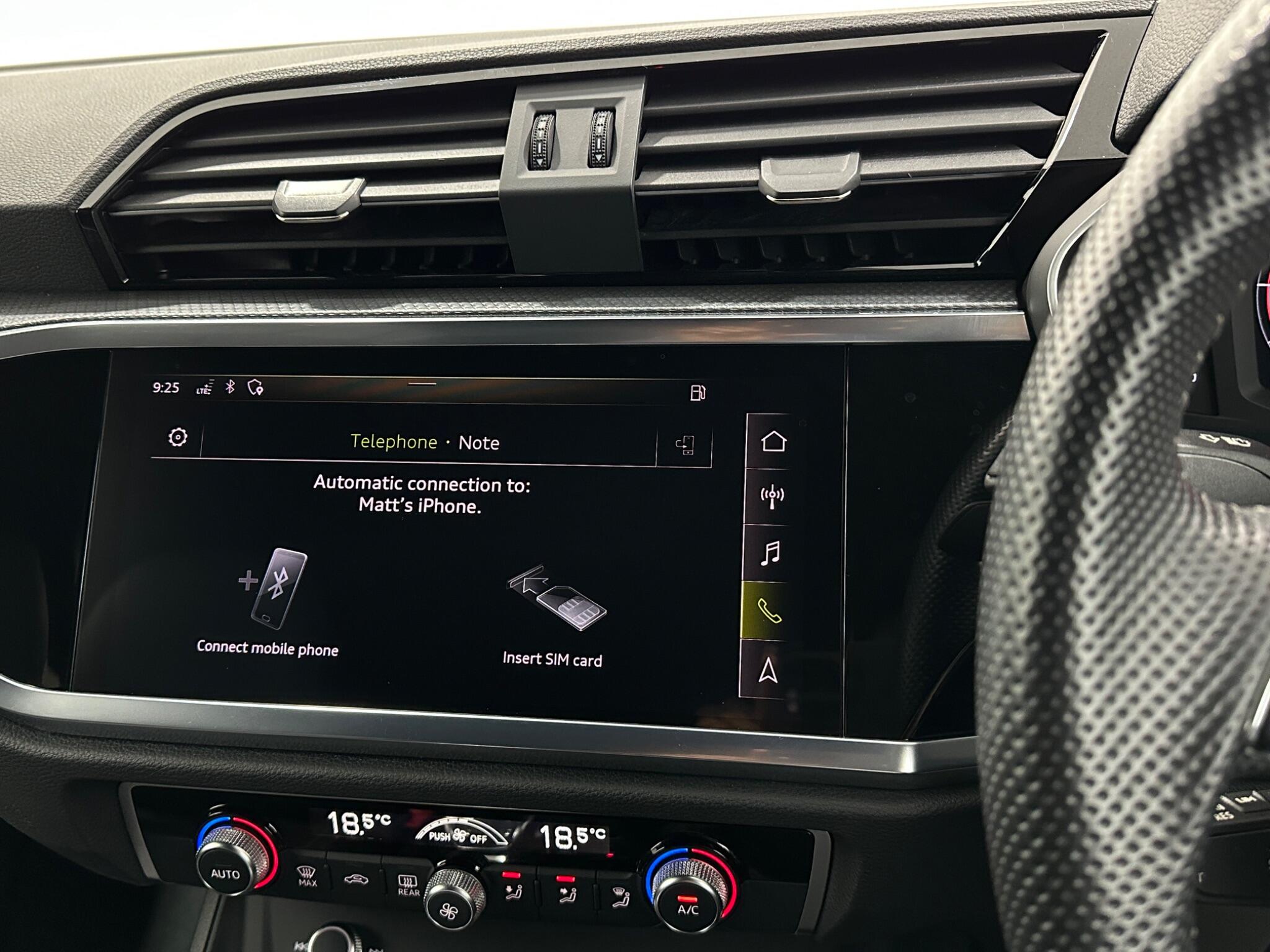 Audi Q3 view 24