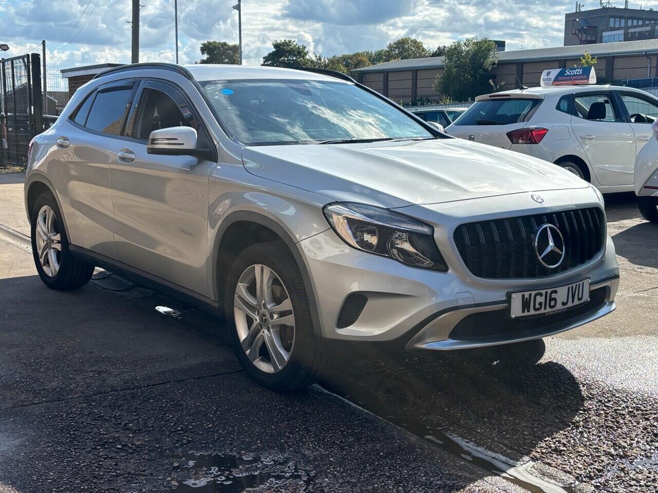 2016 Mercedes-Benz Gla in Silver for sale