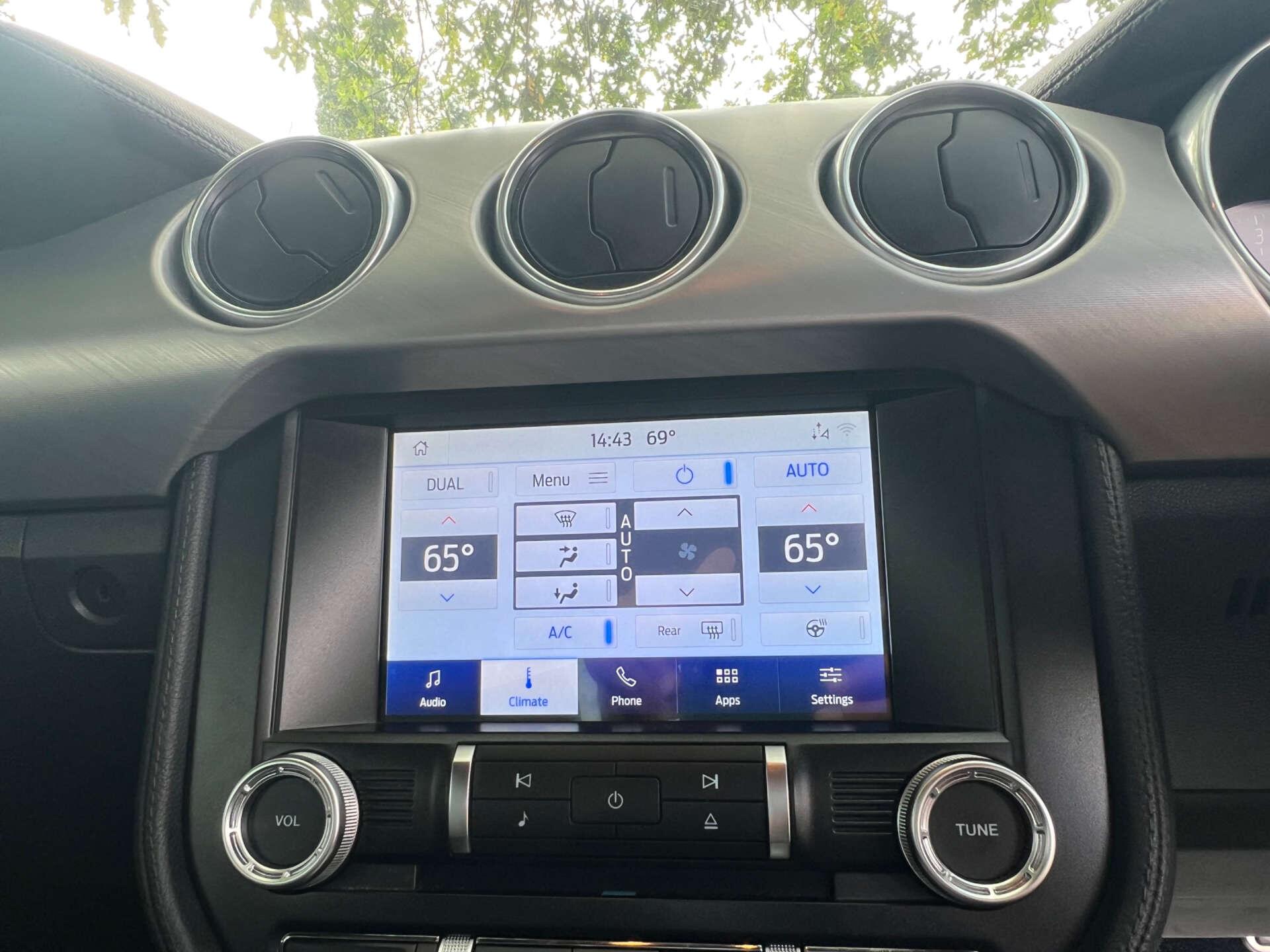 Ford Mustang view 42